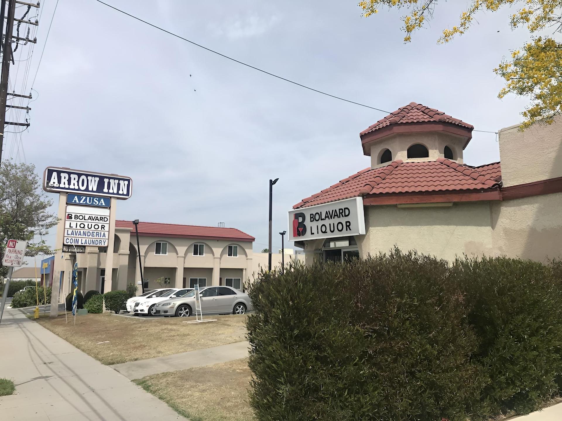 Howard Johnson by Wyndham Azusa photo 11