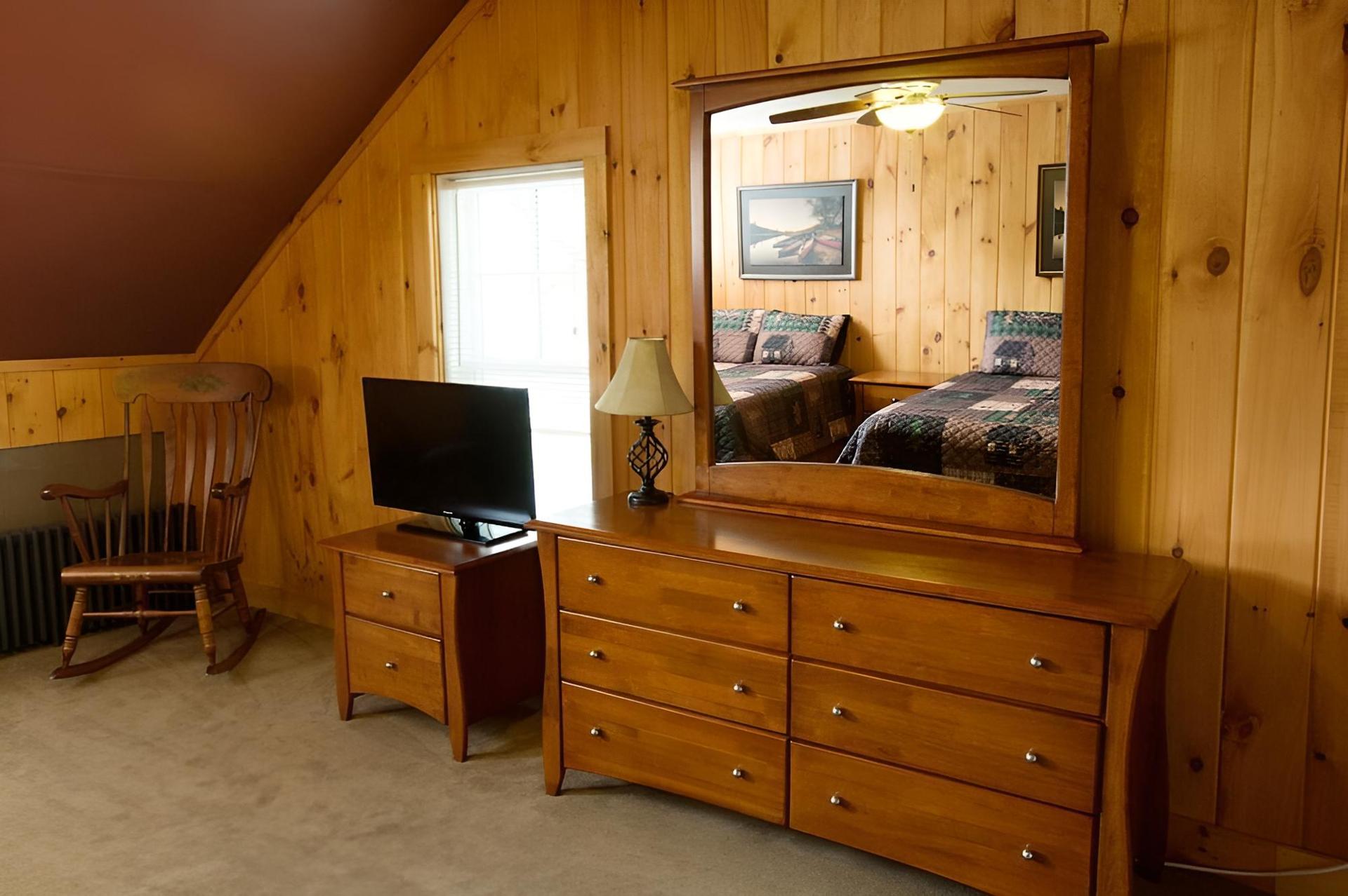 Shore Meadows Motel photo 32