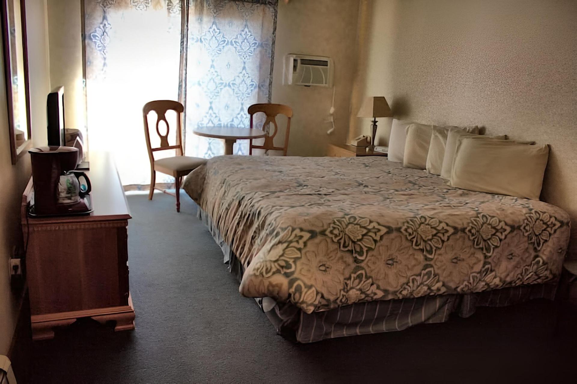 Pier Plaza Lodging photo 6