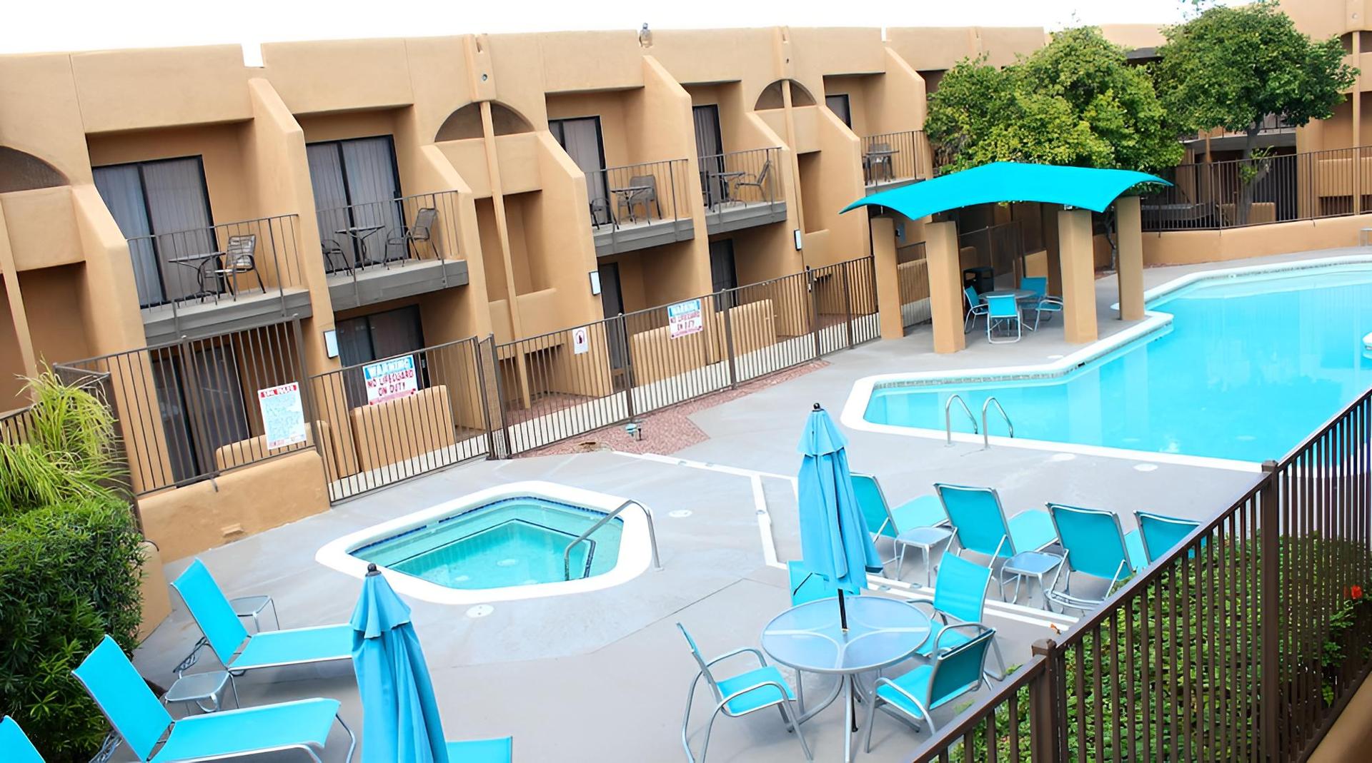Ramada by Wyndham Tucson Airport photo 11