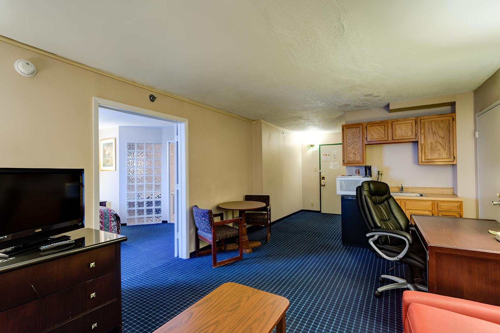 University Hotel & Suites photo 14