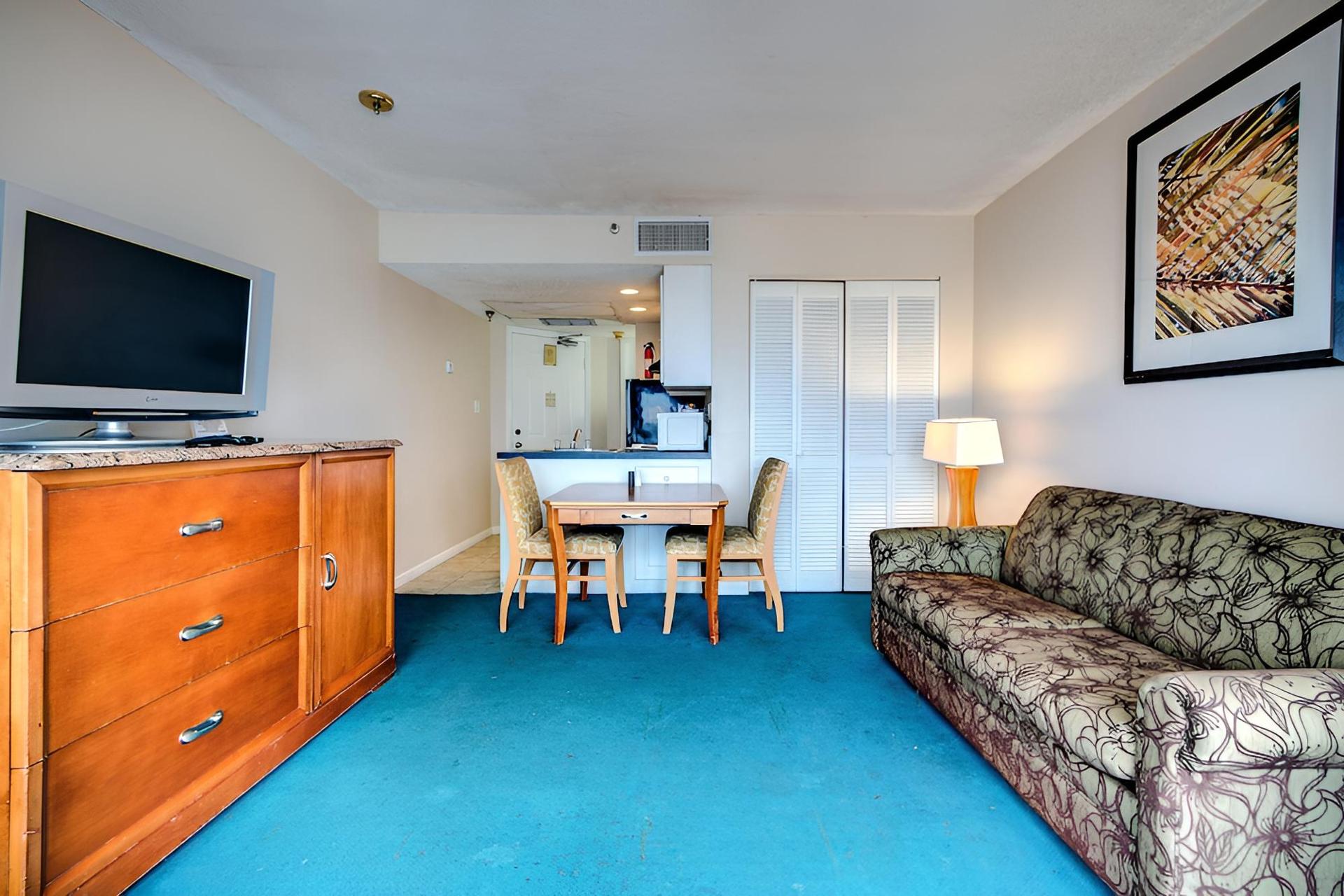 Beach Quarters Daytona photo 27