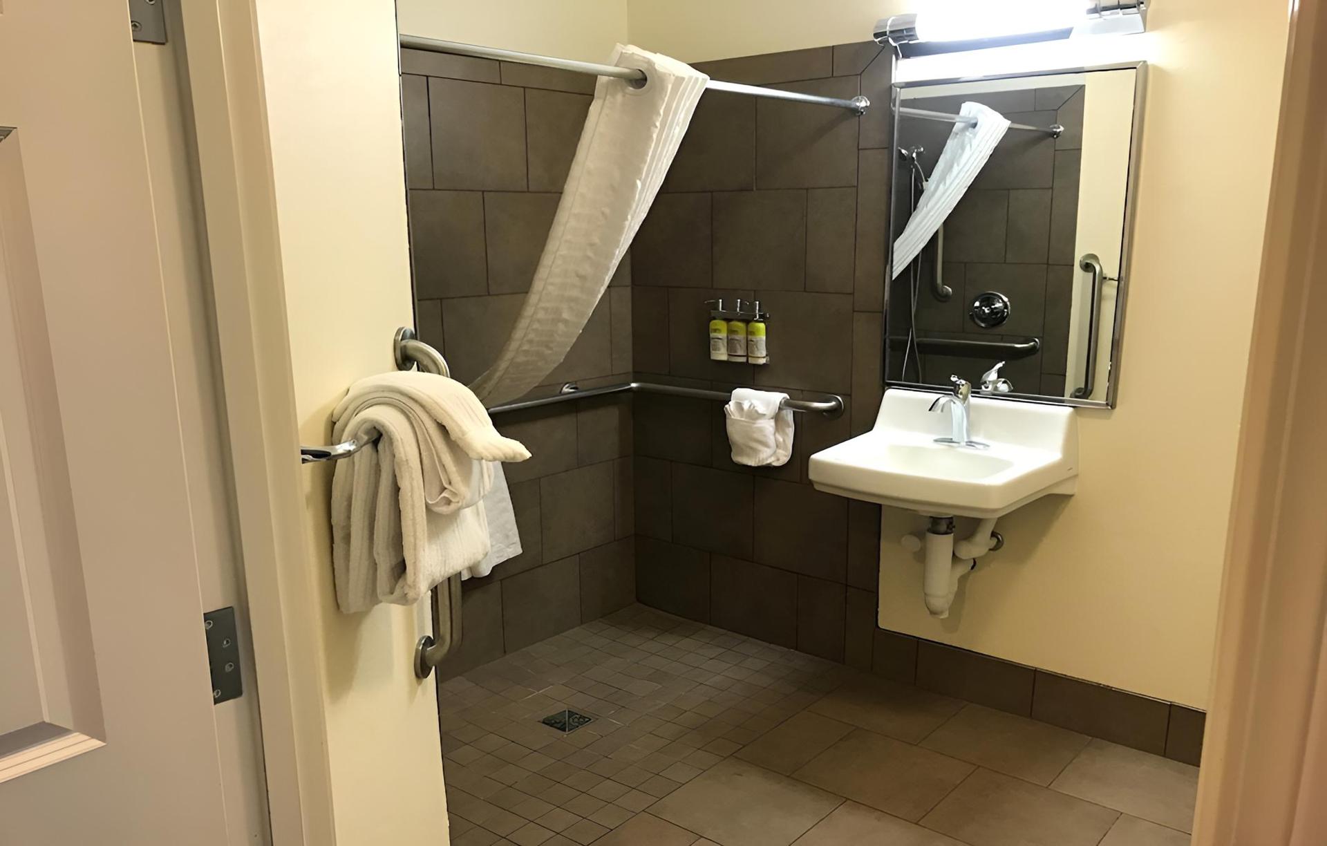 Candlewood Suites Bloomington, an IHG Hotel photo 13