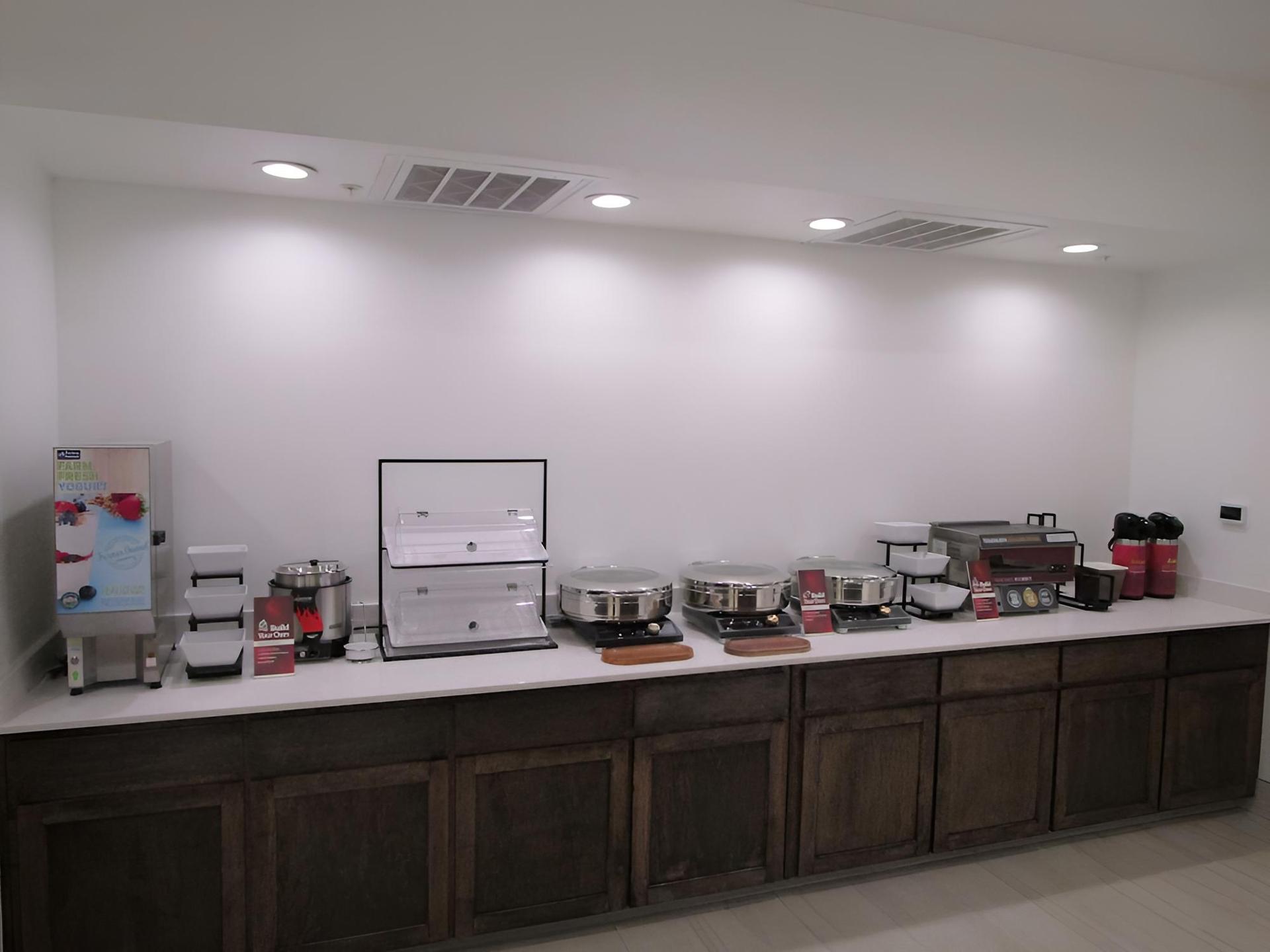 Best Western Plus Bonham photo 30