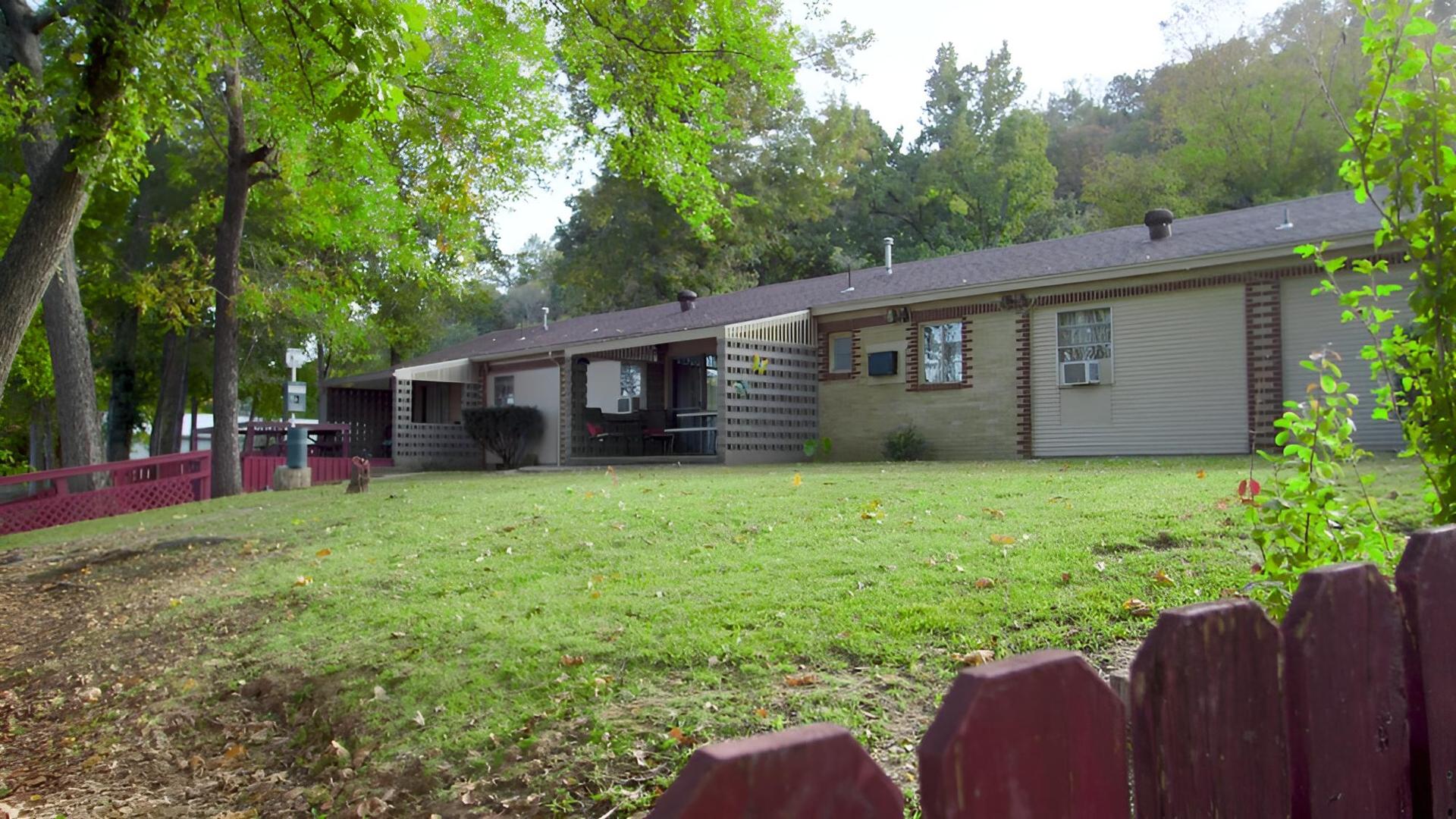 Arthur Murray's Motel photo 69