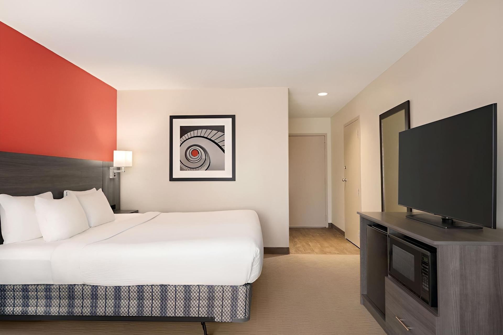 Ramada by Wyndham Tucson Airport photo 10
