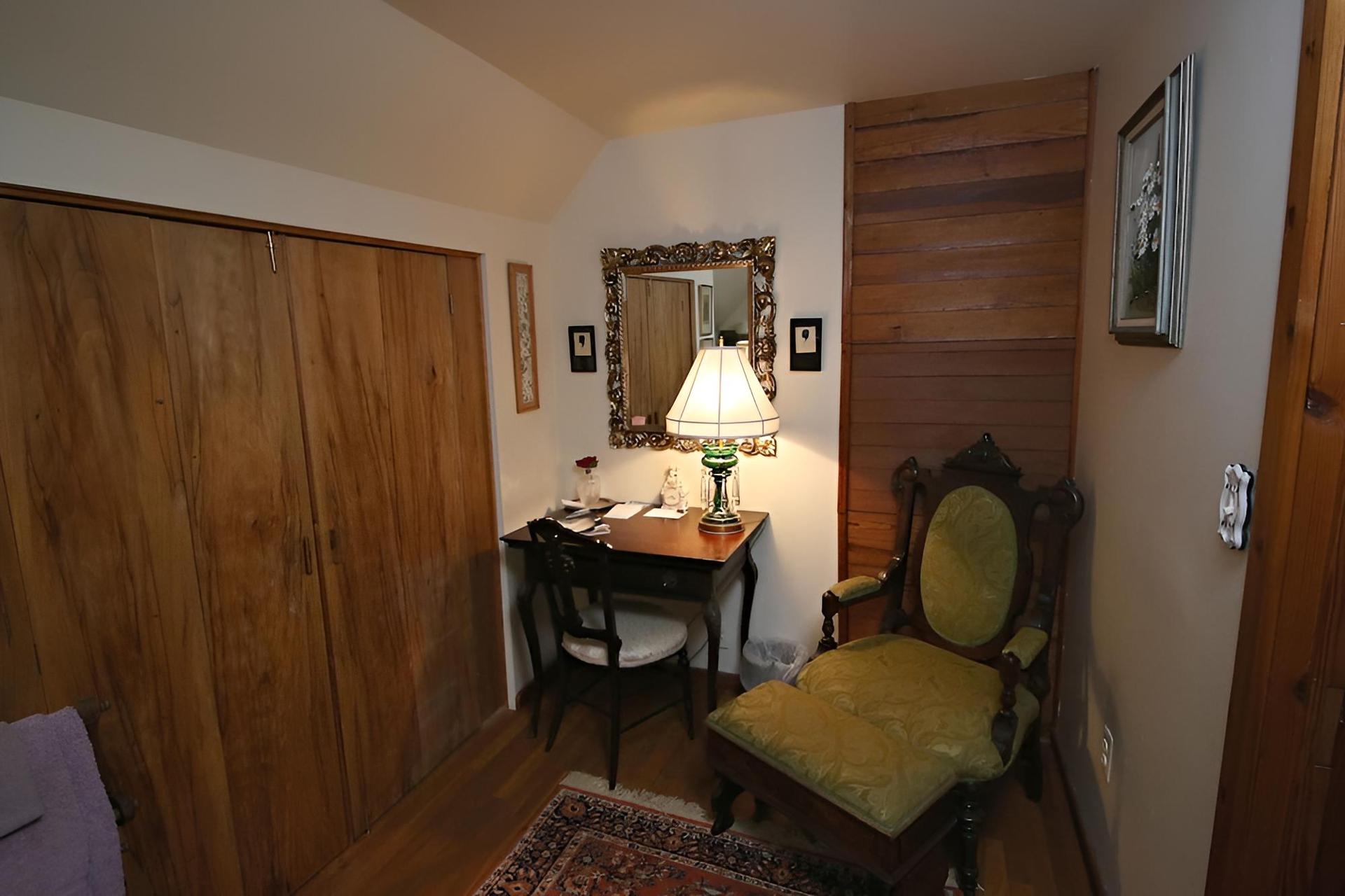 The Ebenezer House Bed & Breakfast photo 34