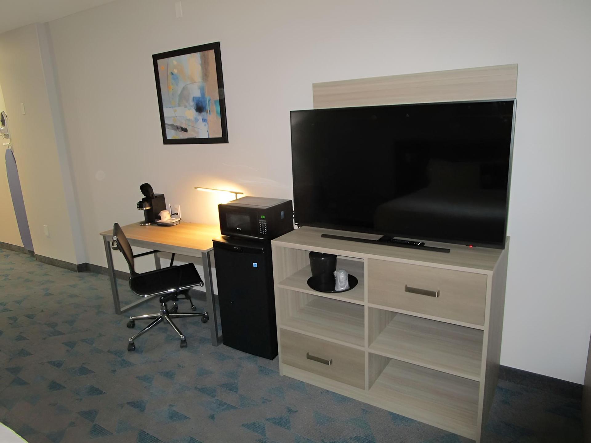 Best Western Plus Bonham photo 29