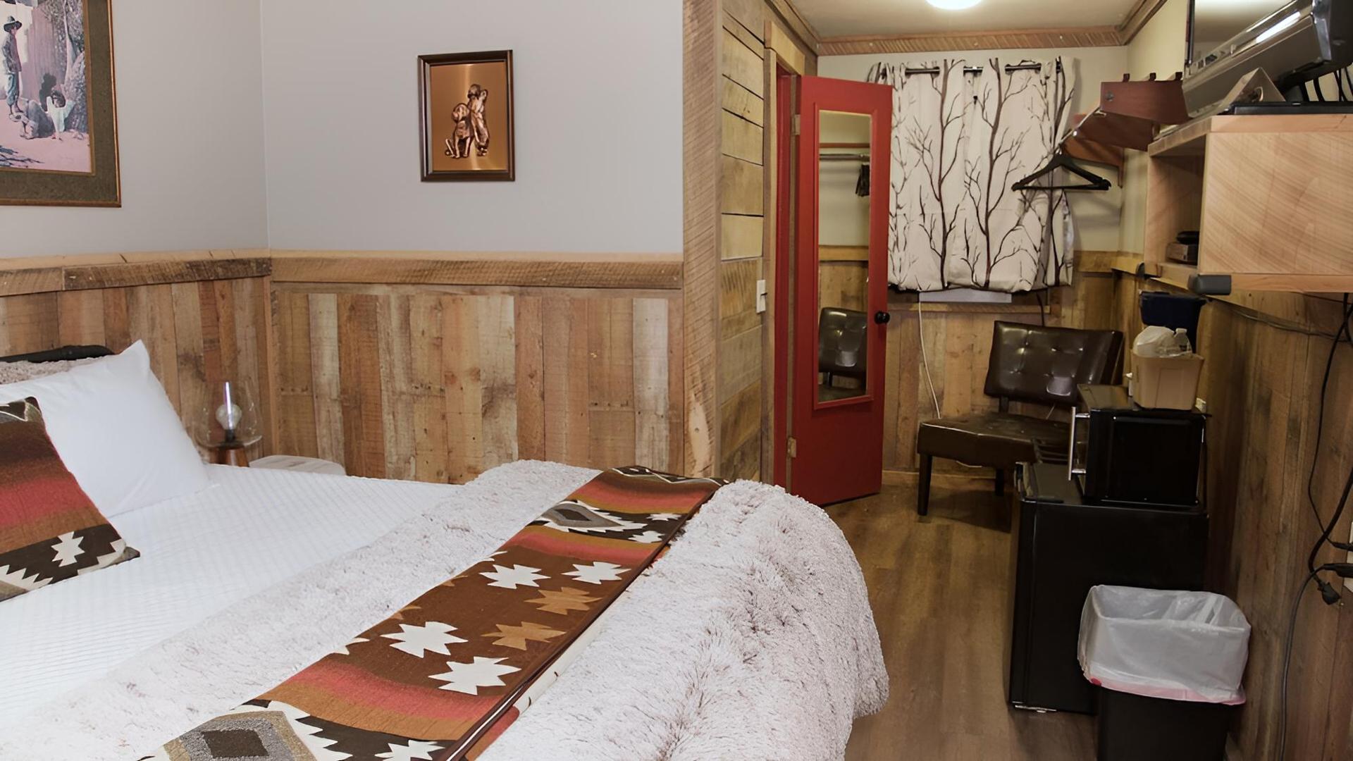 Arthur Murray's Motel photo 24