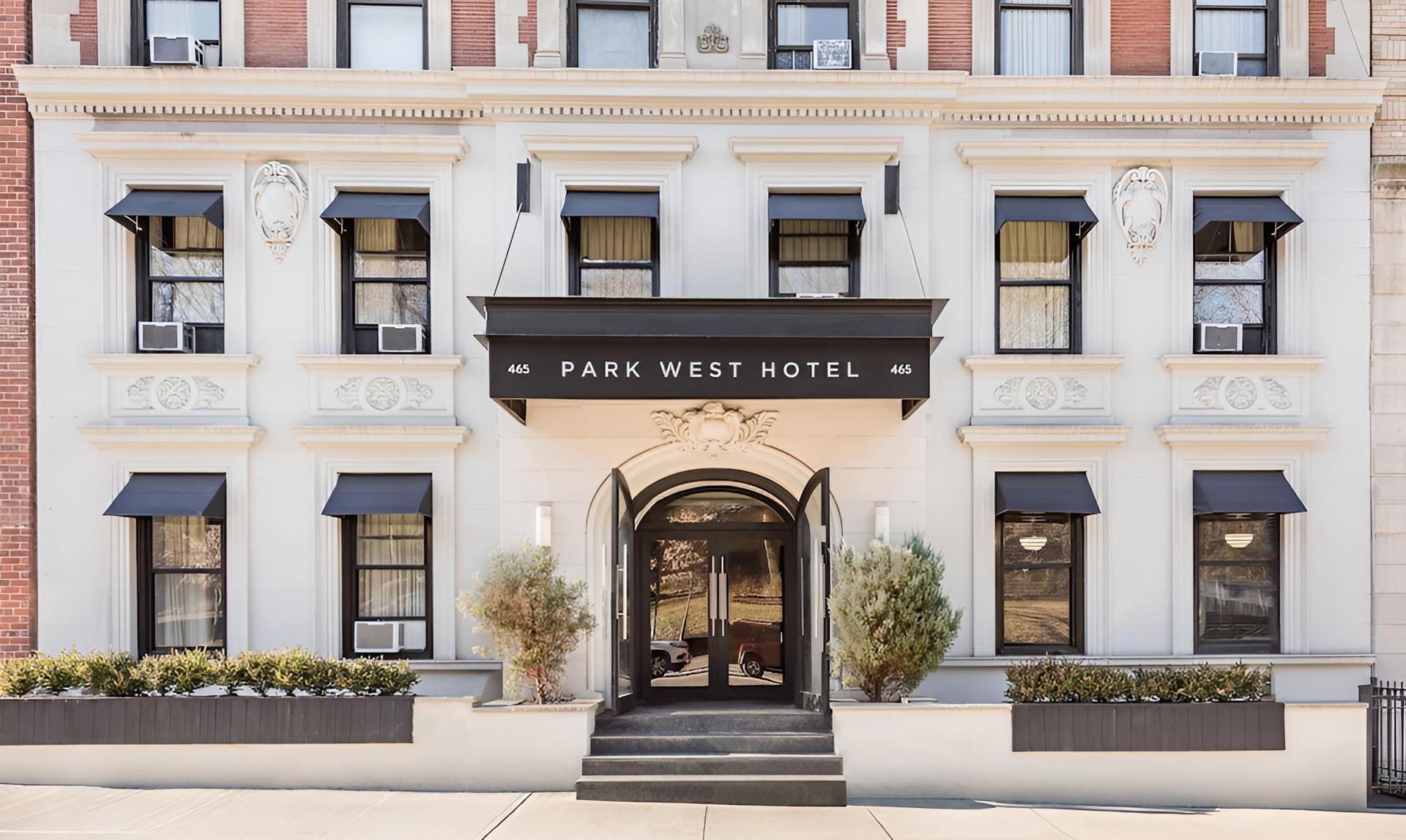 Park West Hotel photo 16