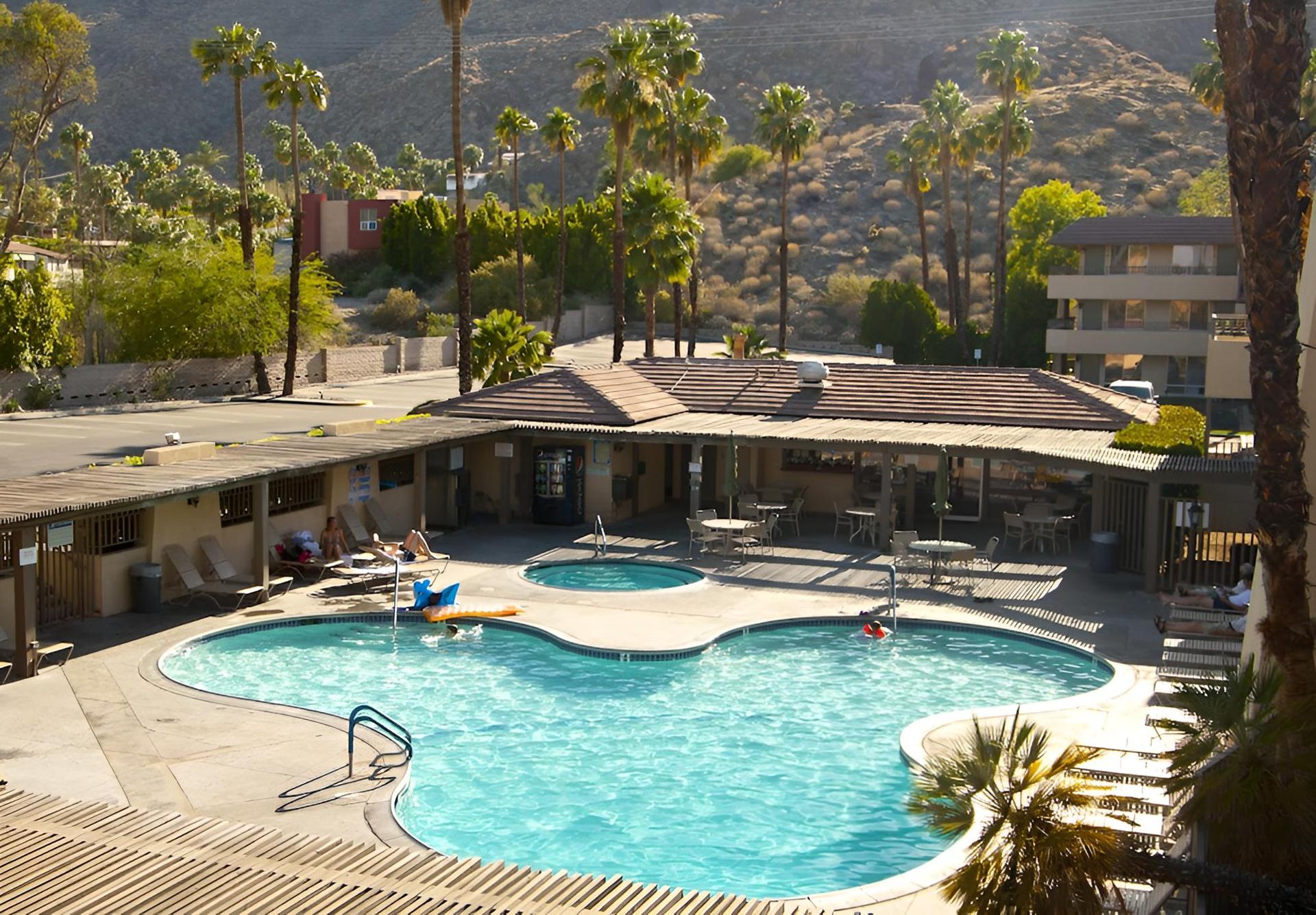 Vagabond Motor Hotel photo 2