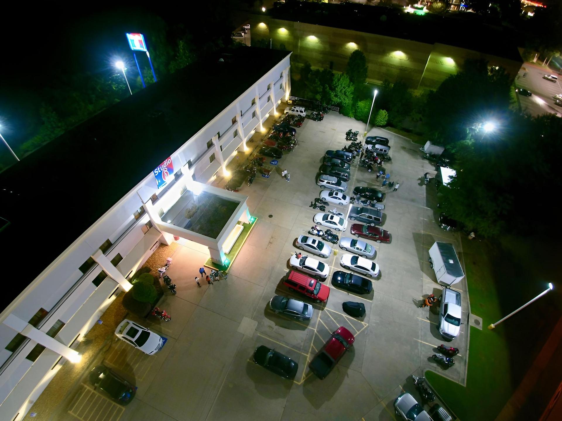 M Star Hotel Little Rock photo 11