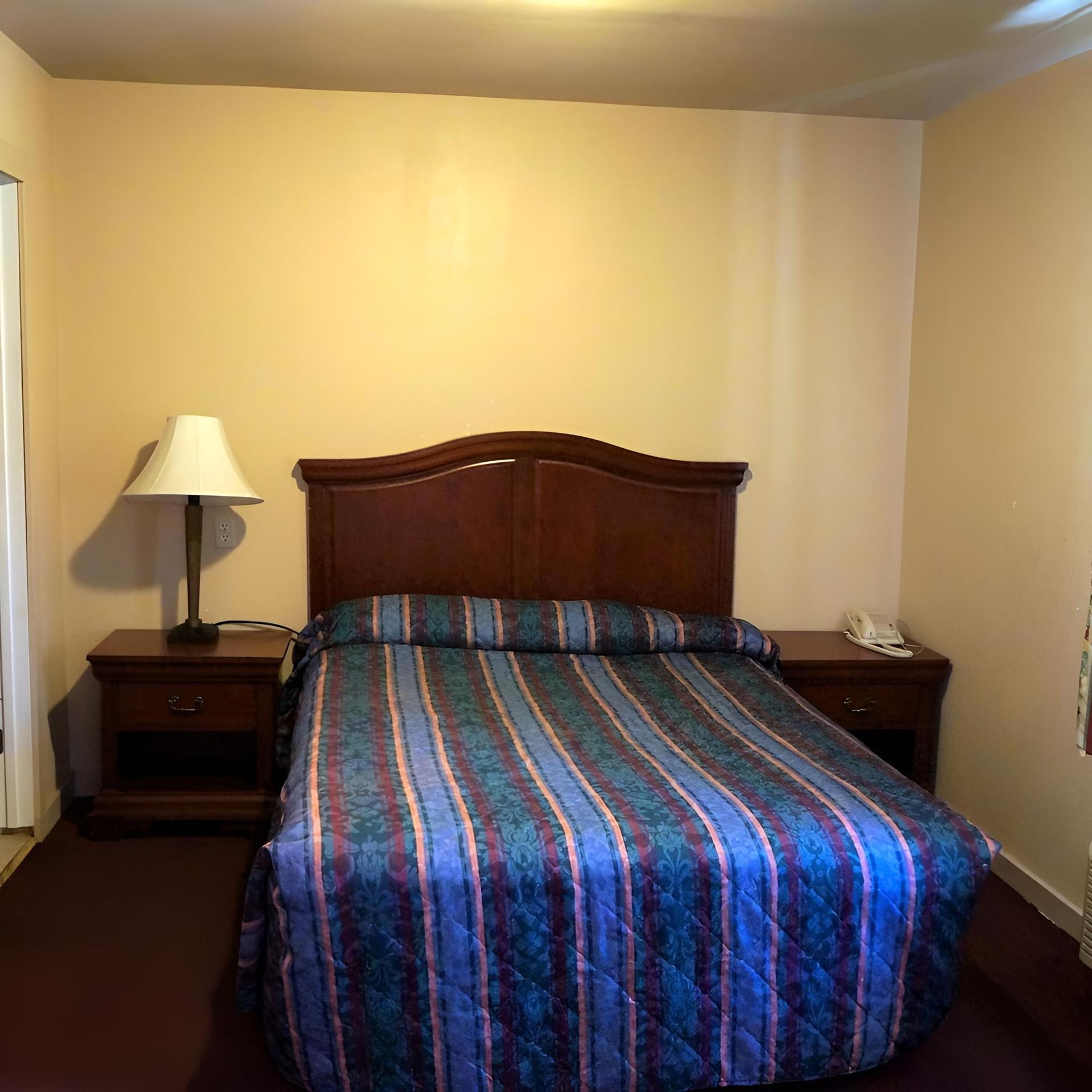 White Mountain Motel photo 33