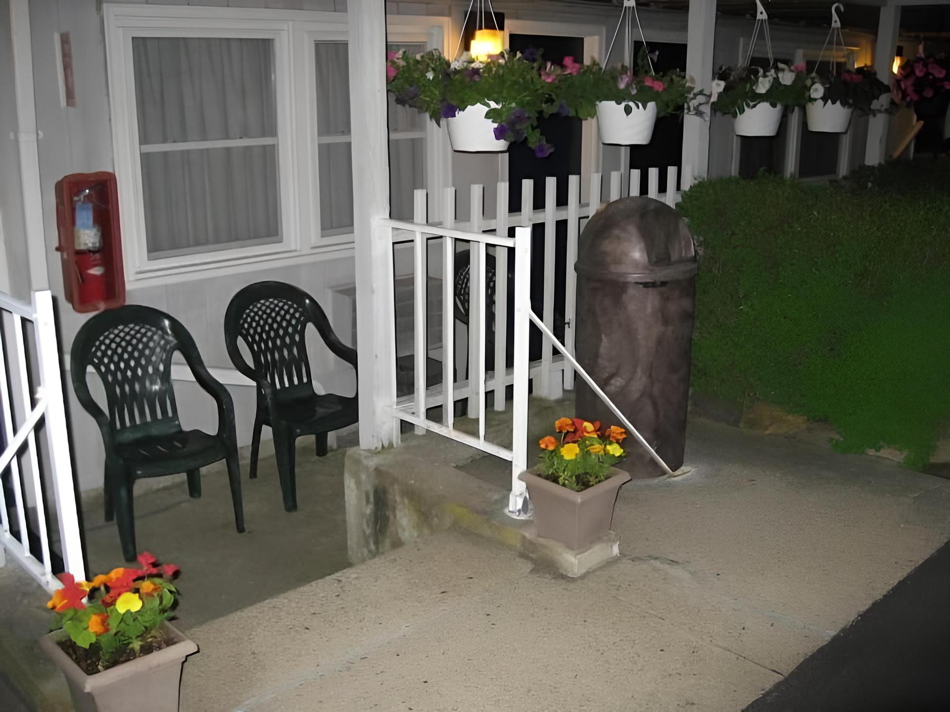 Sea Whale Motel photo 24