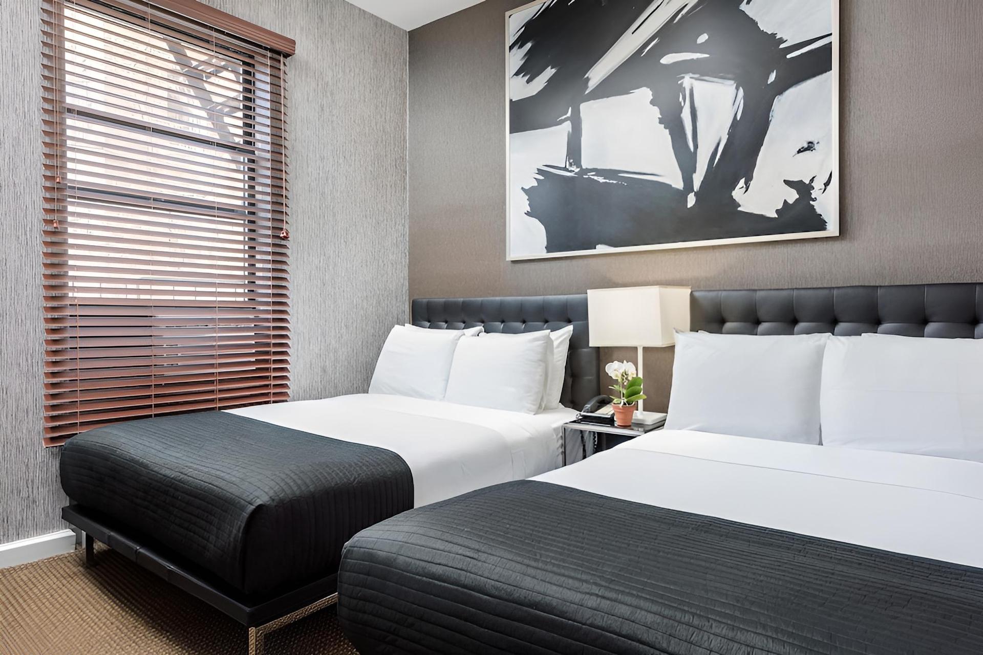 Park West Hotel photo 11