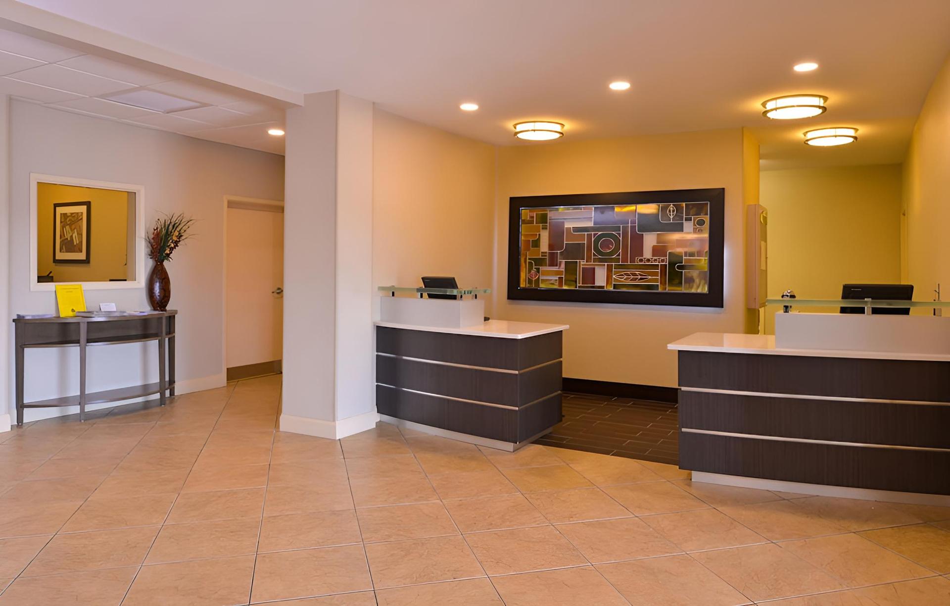 Candlewood Suites Bloomington, an IHG Hotel photo 6