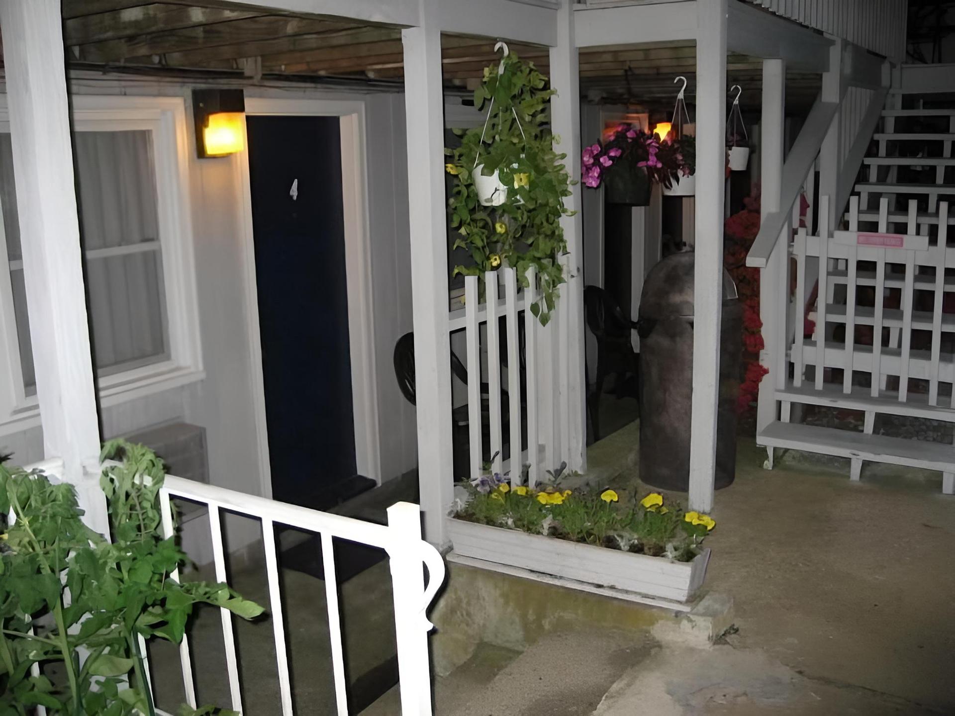 Sea Whale Motel photo 21