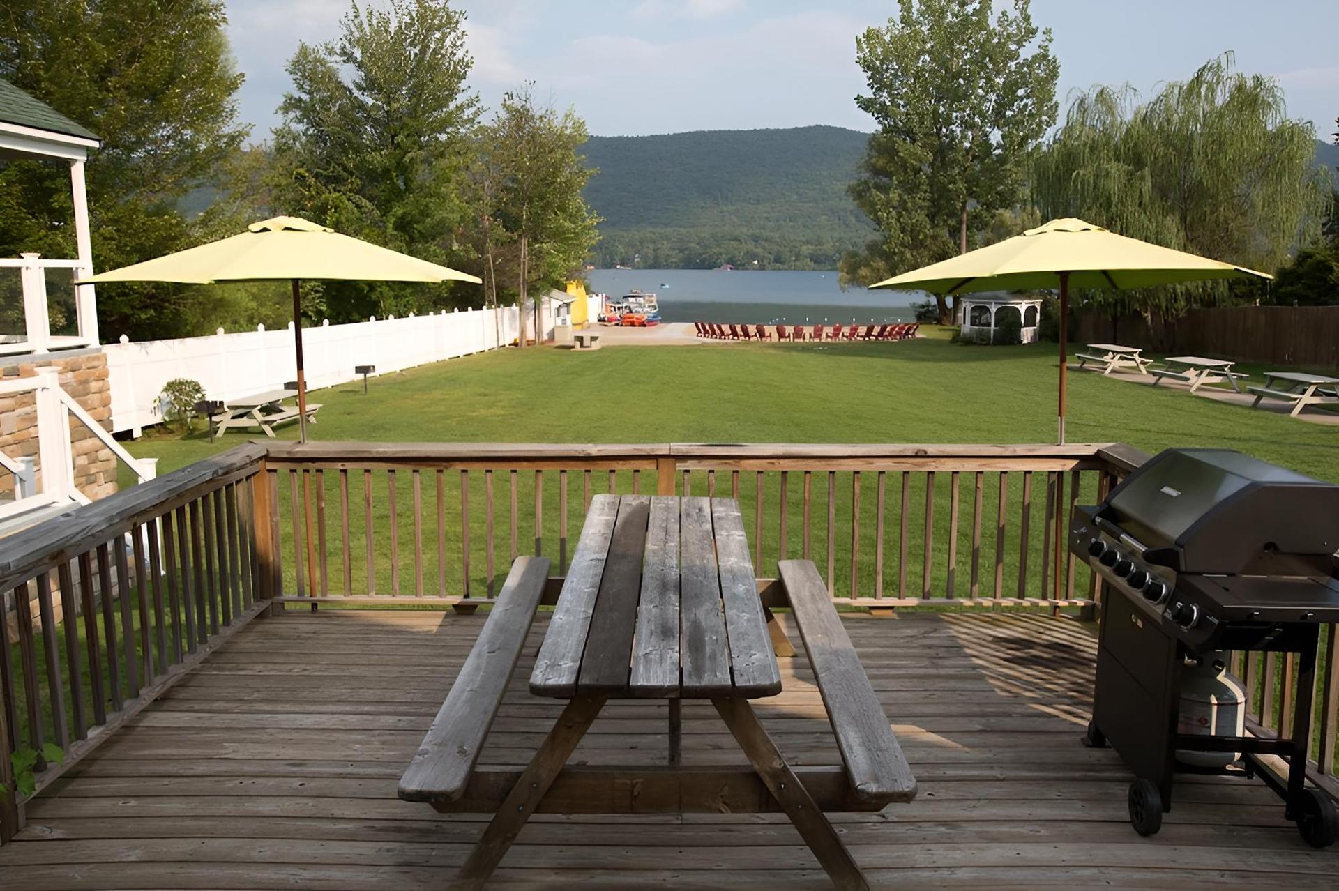 Shore Meadows Motel photo 36