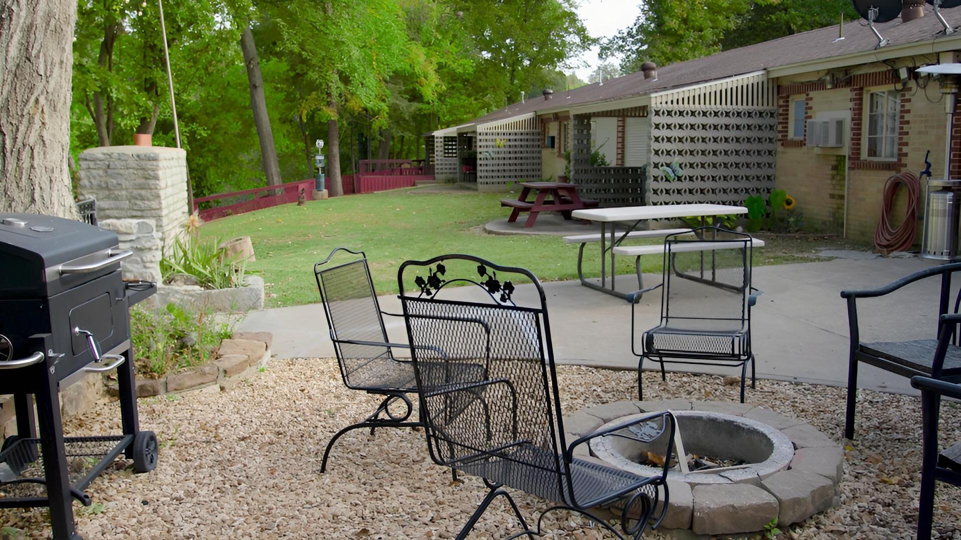 Arthur Murray's Motel photo 50