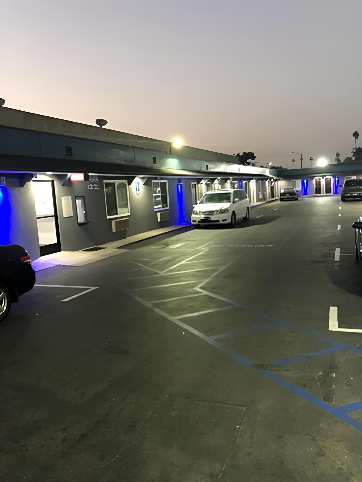 Coronado Motel photo 6