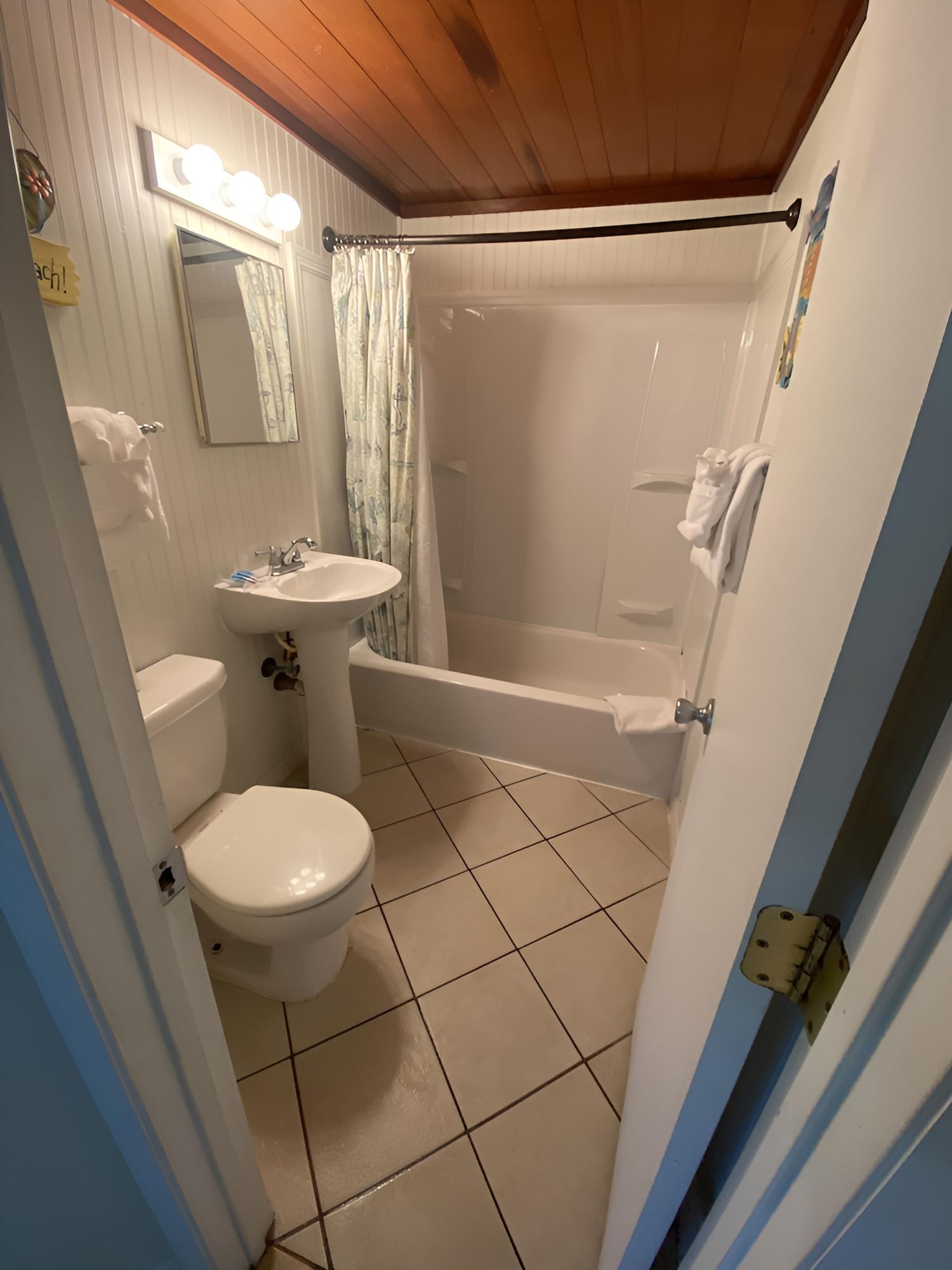 Tropical Winds Motel & Cottages photo 20