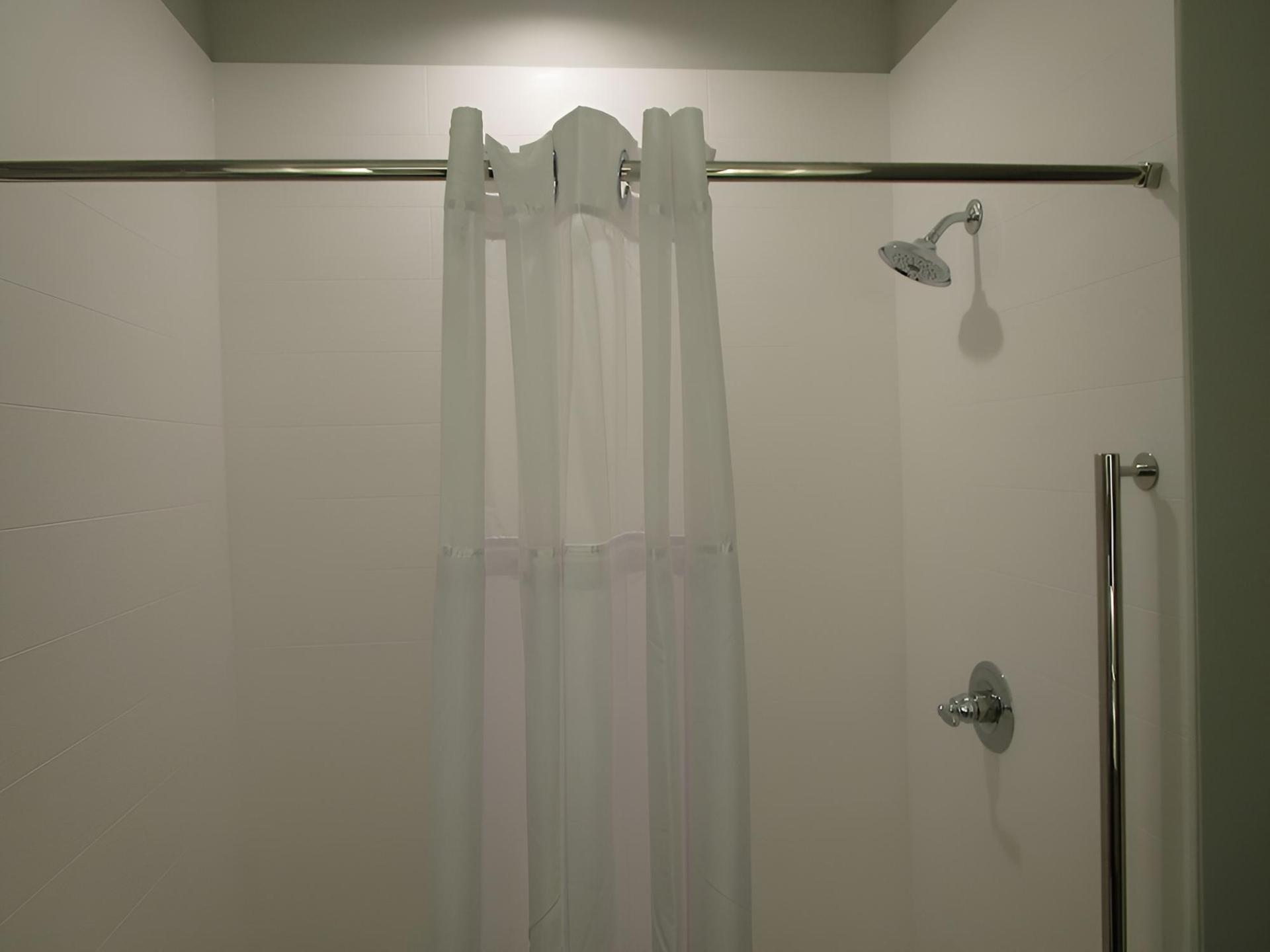 Best Western Plus Bonham photo 9