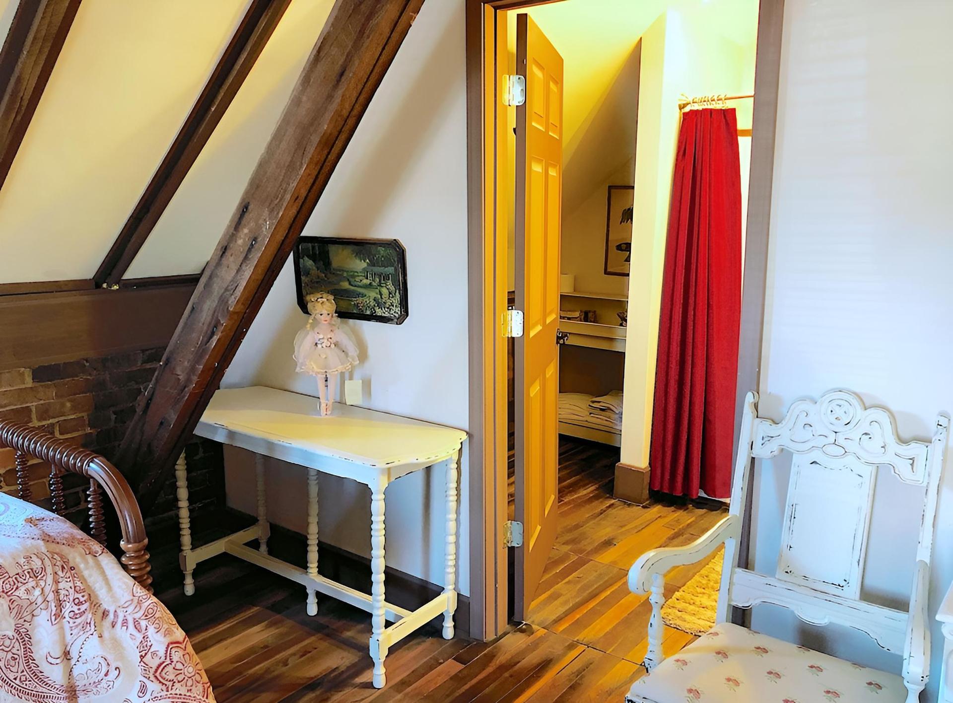 Main Street Bed & Breakfast Established in 1810 photo 34