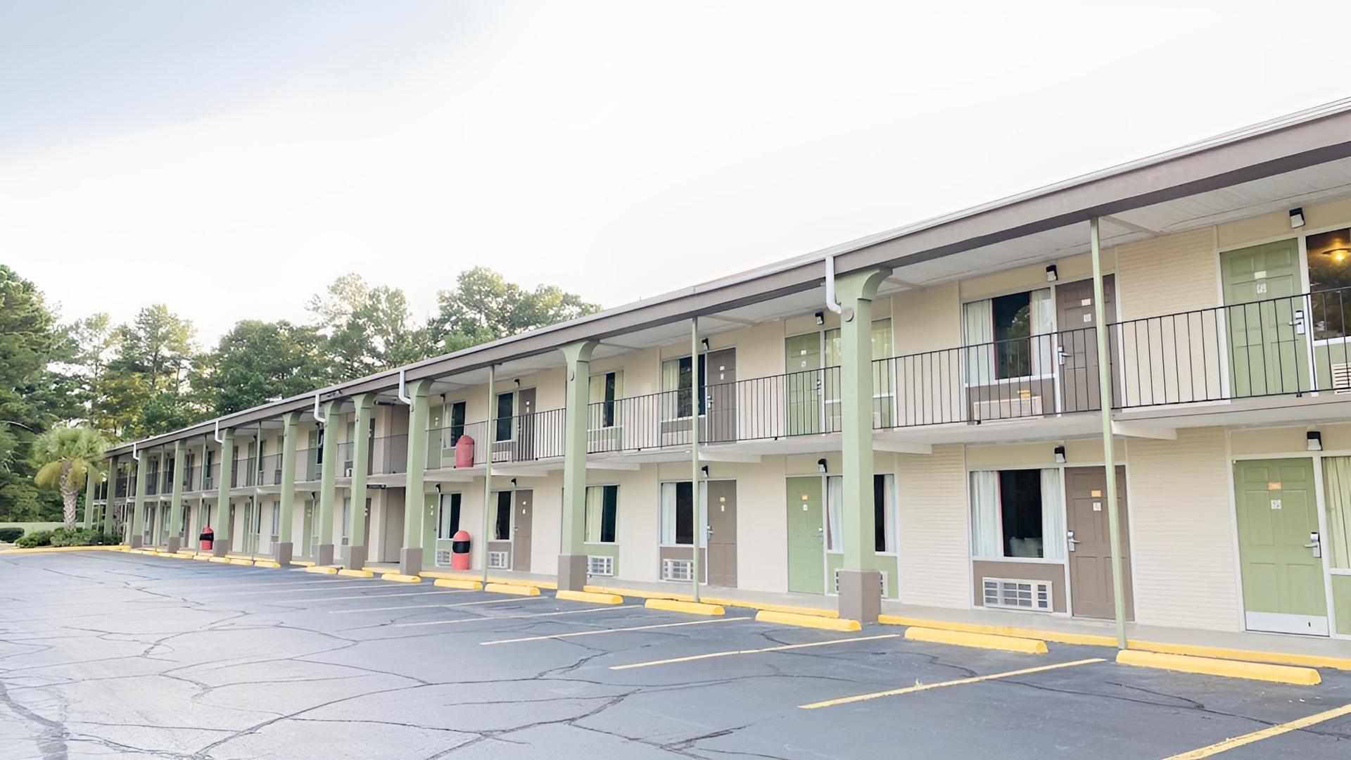 Ramada by Wyndham Walterboro photo 43
