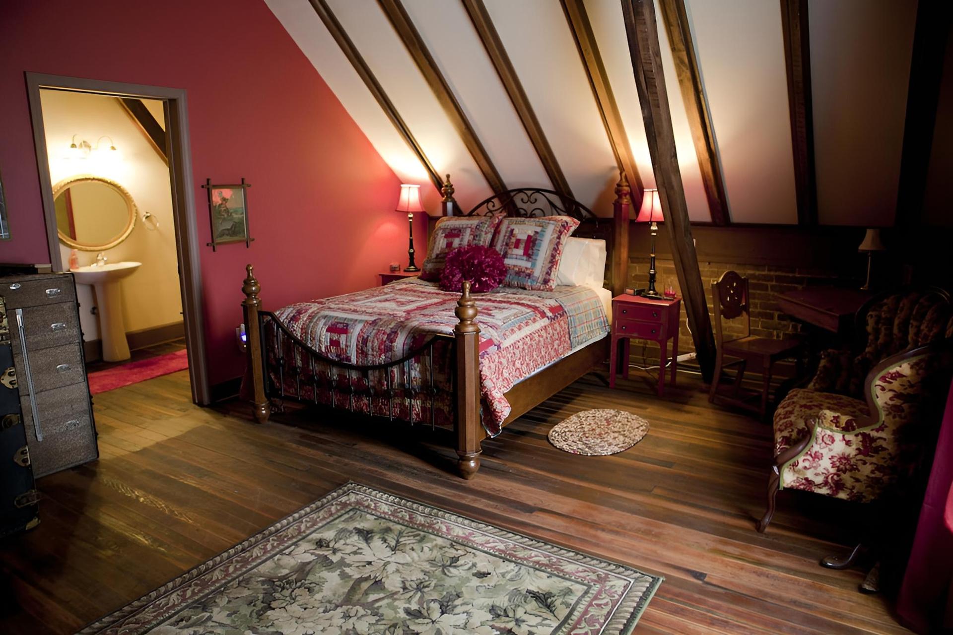 Main Street Bed & Breakfast Established in 1810 photo 33