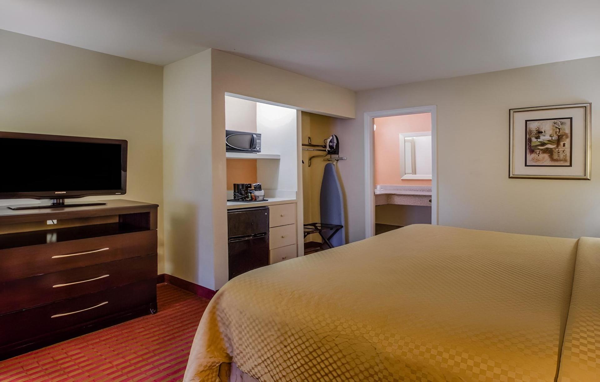 Clarion Suites Augusta photo 17