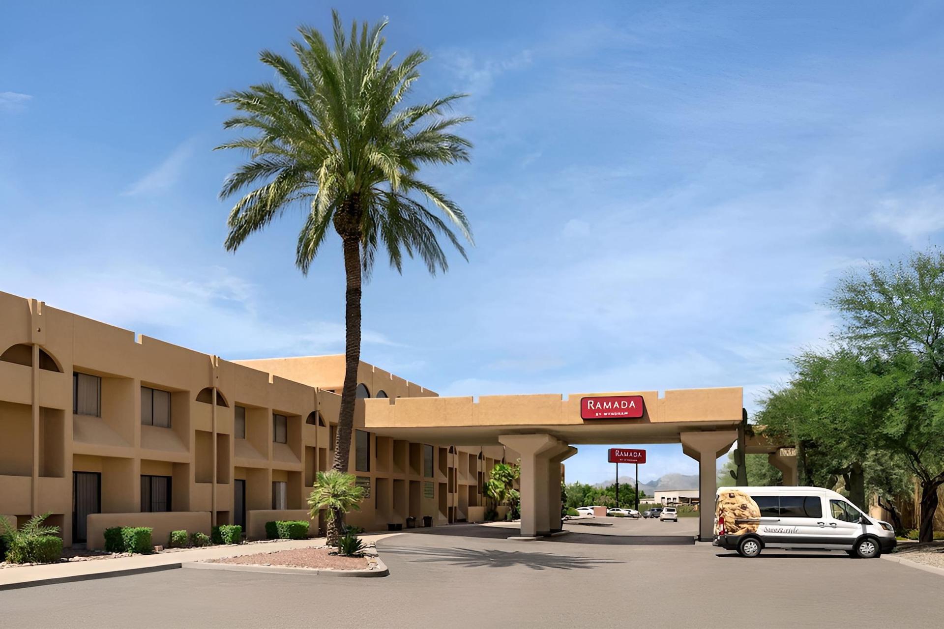 Ramada by Wyndham Tucson Airport photo 1