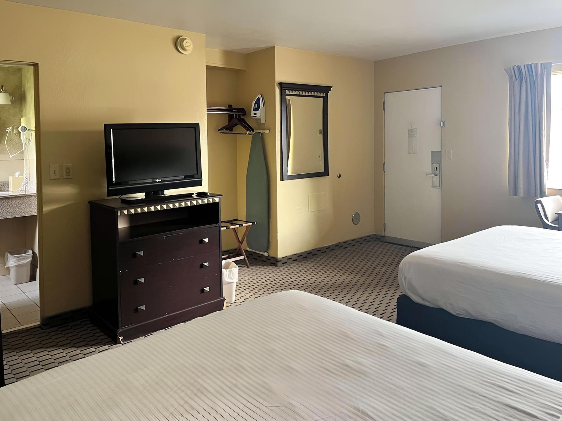 Motel 6 Fairmont, WV - Downtown photo 20