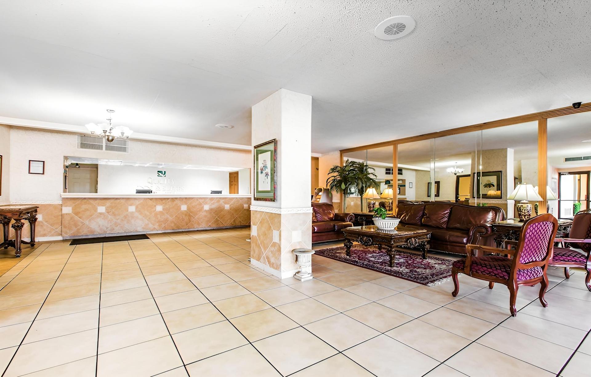 Quality Inn & Suites photo 1
