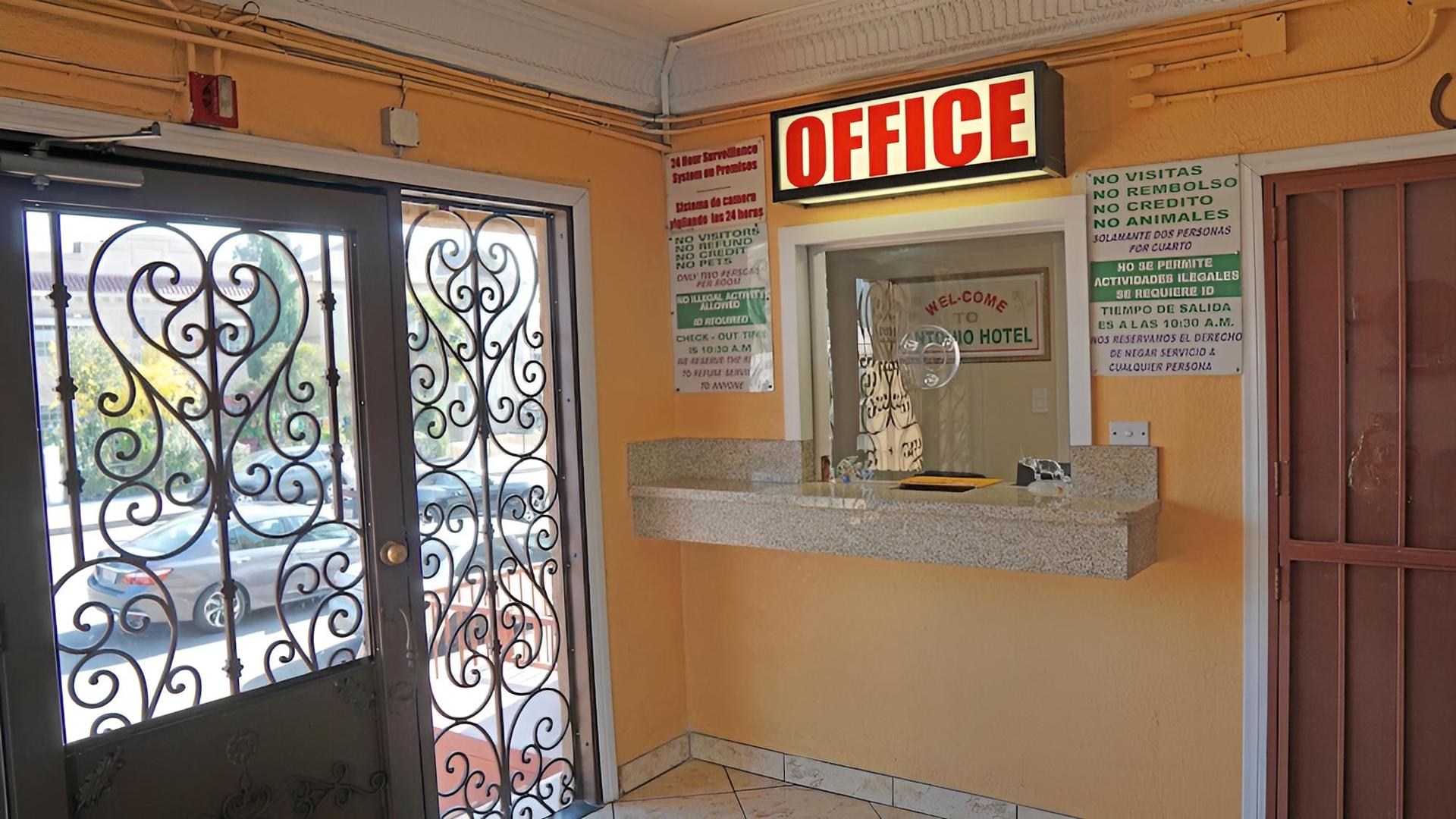 Antonio Hotel photo 13