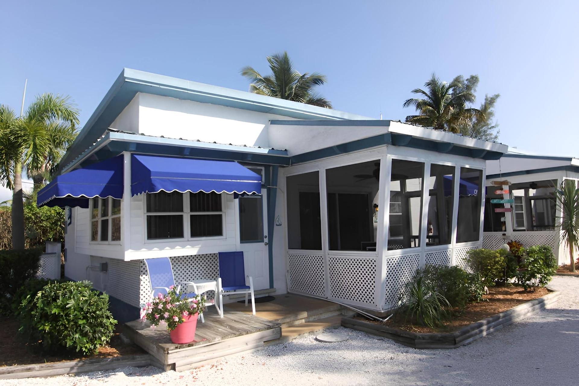 Tropical Winds Motel & Cottages photo 48