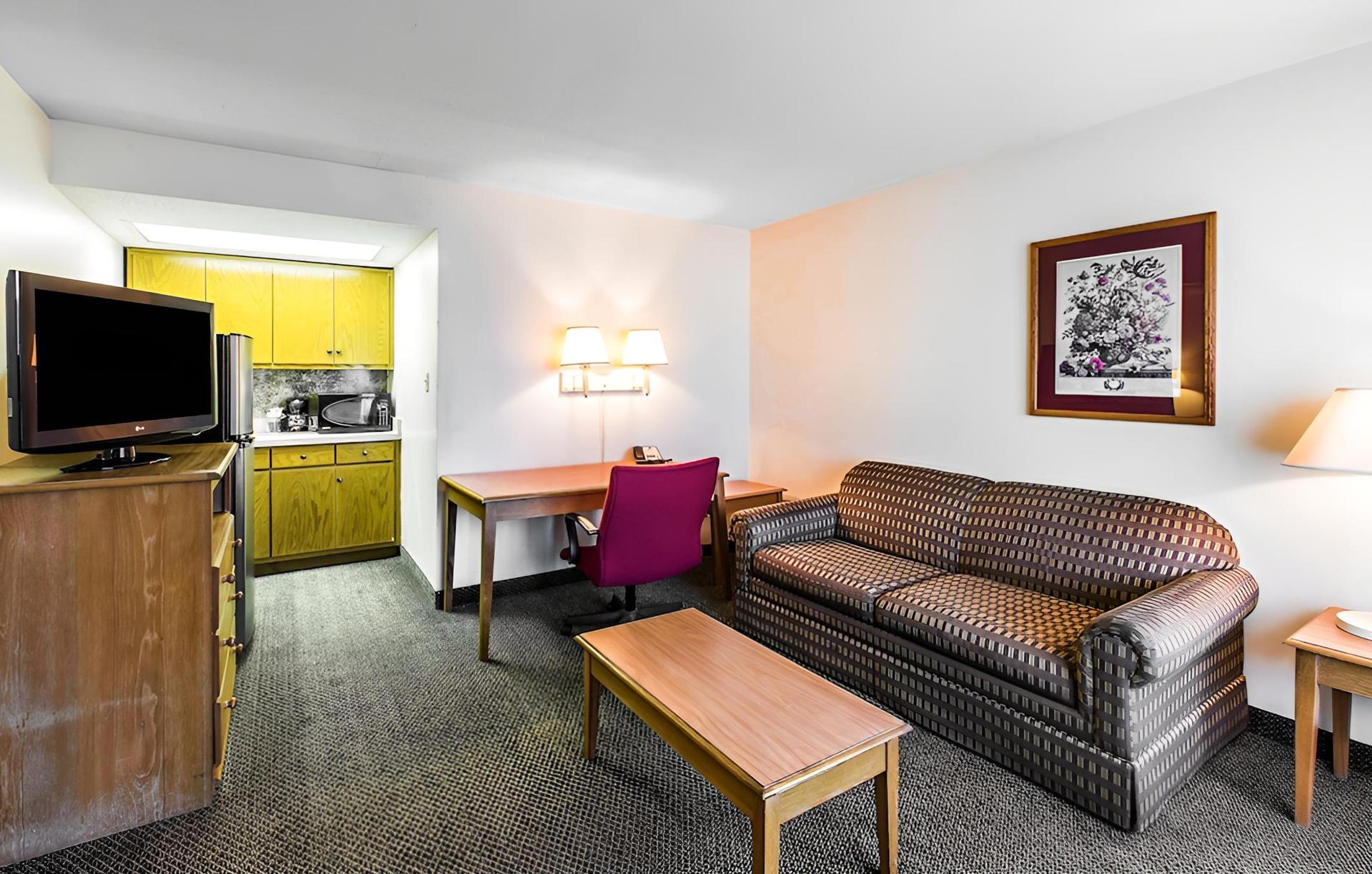 Quality Inn & Suites photo 23