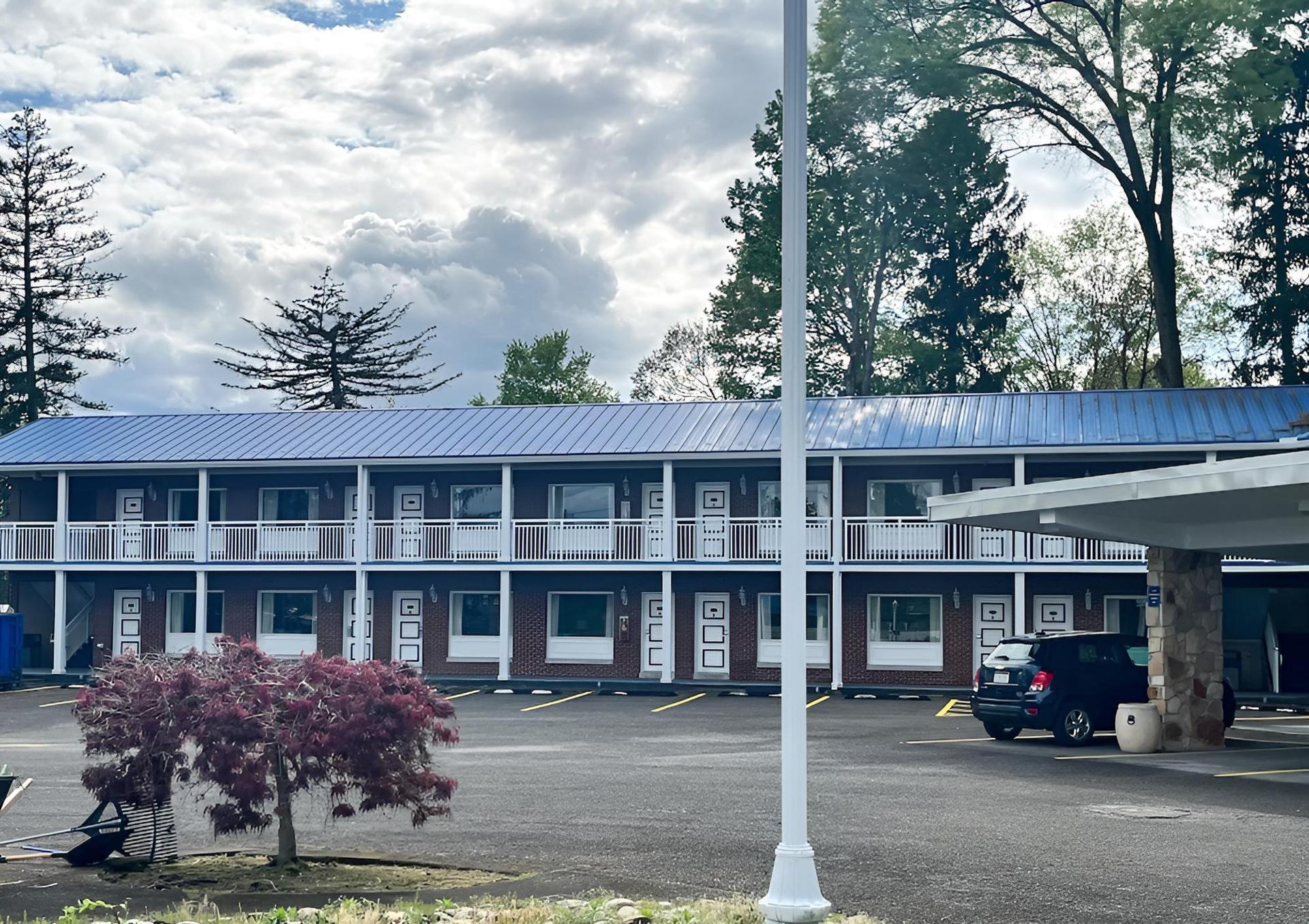 Motel 6 Fairmont, WV - Downtown photo 21