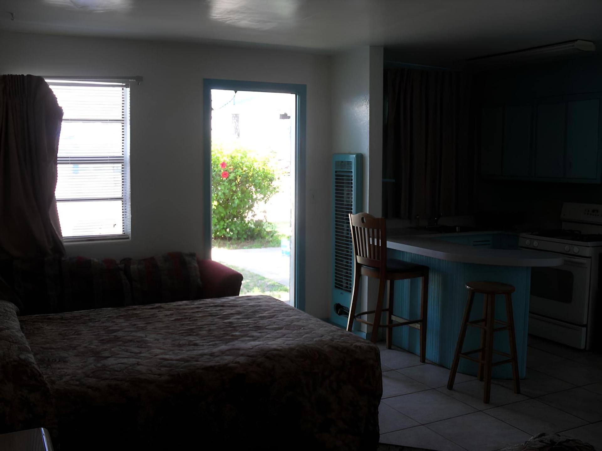 Shore Winds Motel photo 22