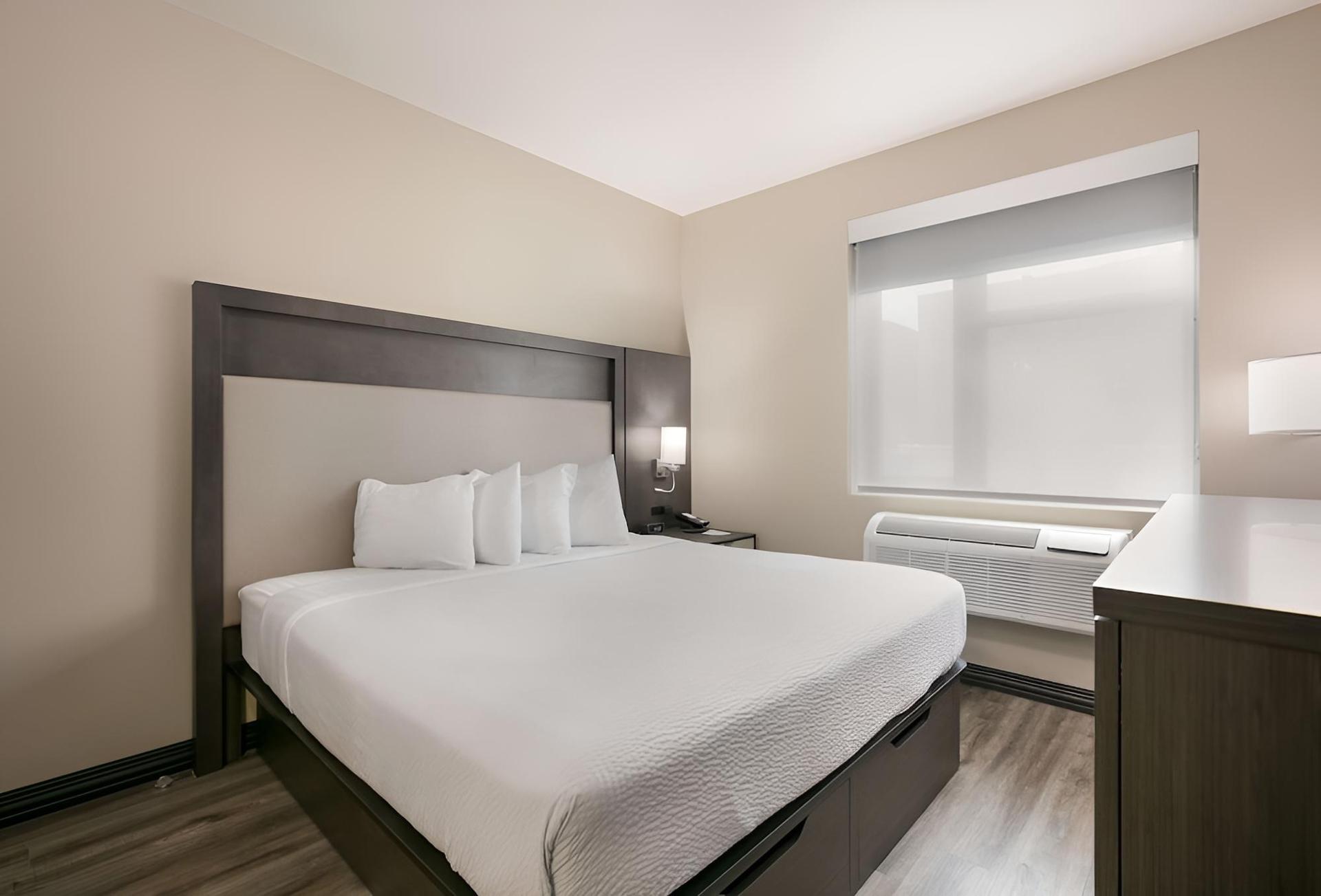 Best Western Plus Executive Residency Bronx photo 41