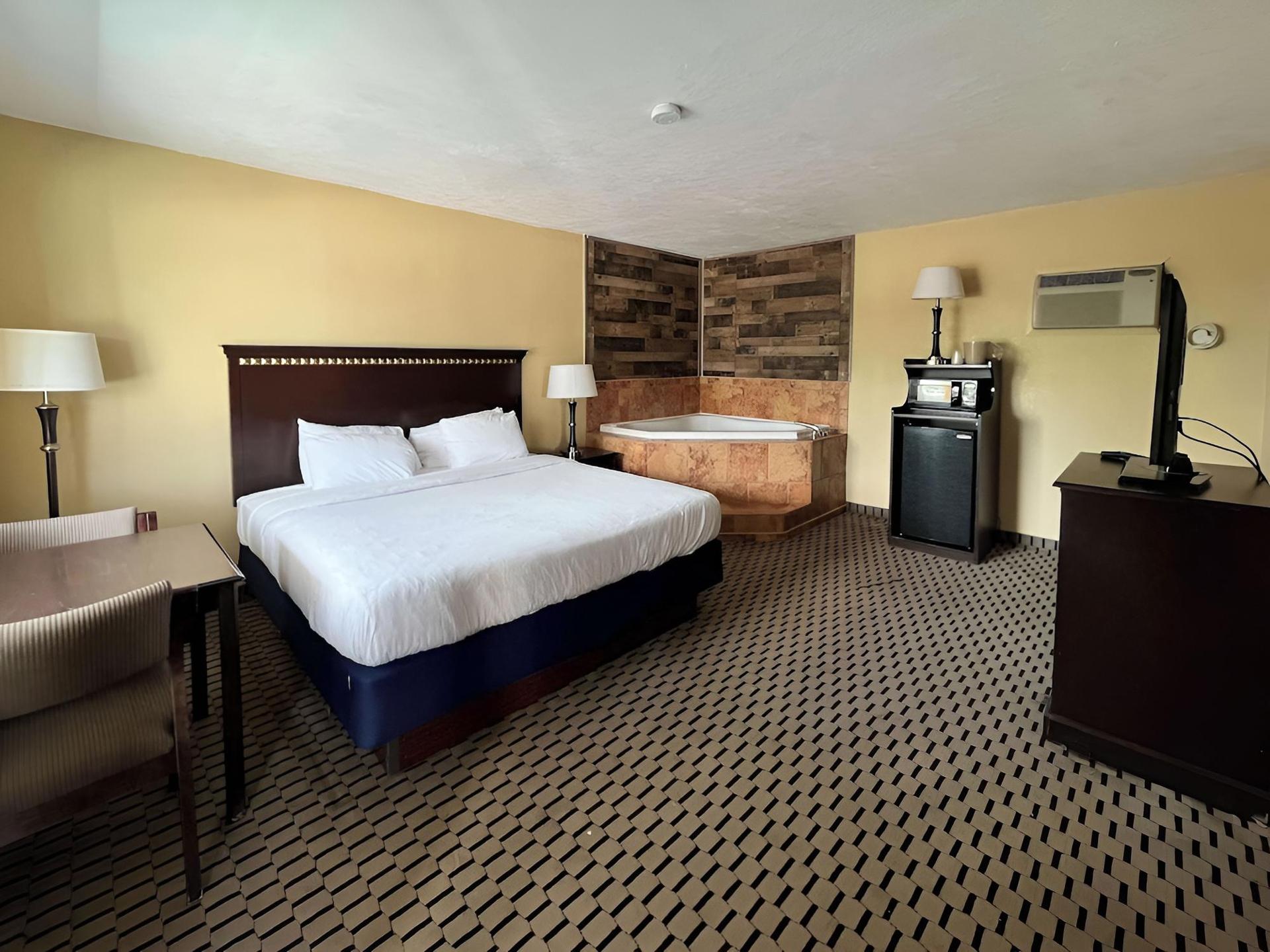 Motel 6 Fairmont, WV - Downtown photo 3