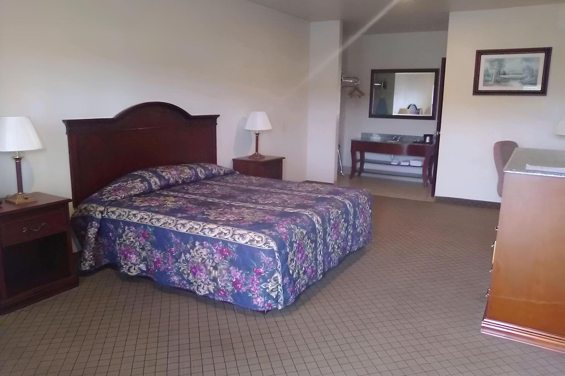 Super 8 by Wyndham Kiowa photo 14