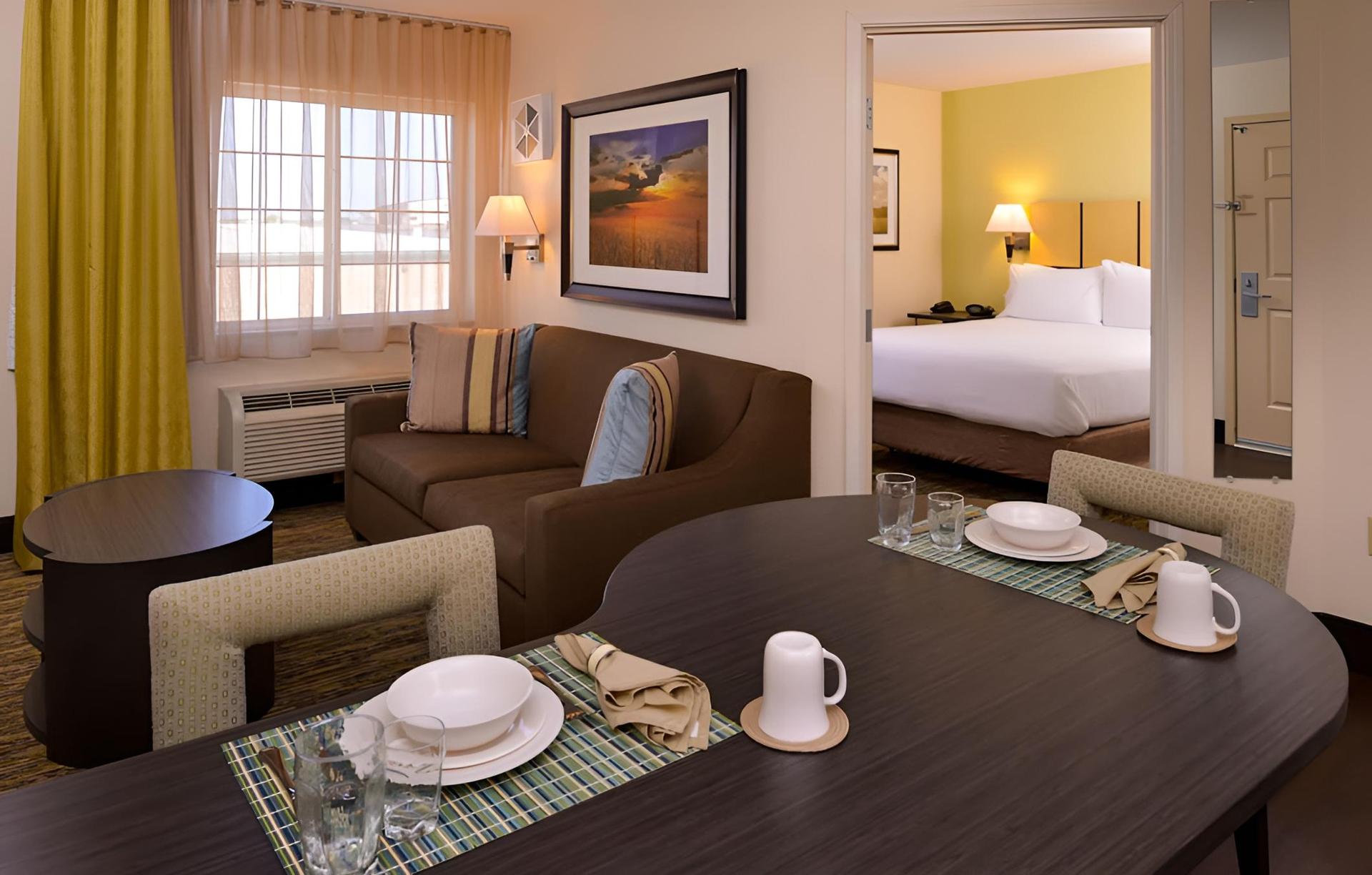 Candlewood Suites Bloomington, an IHG Hotel photo 17