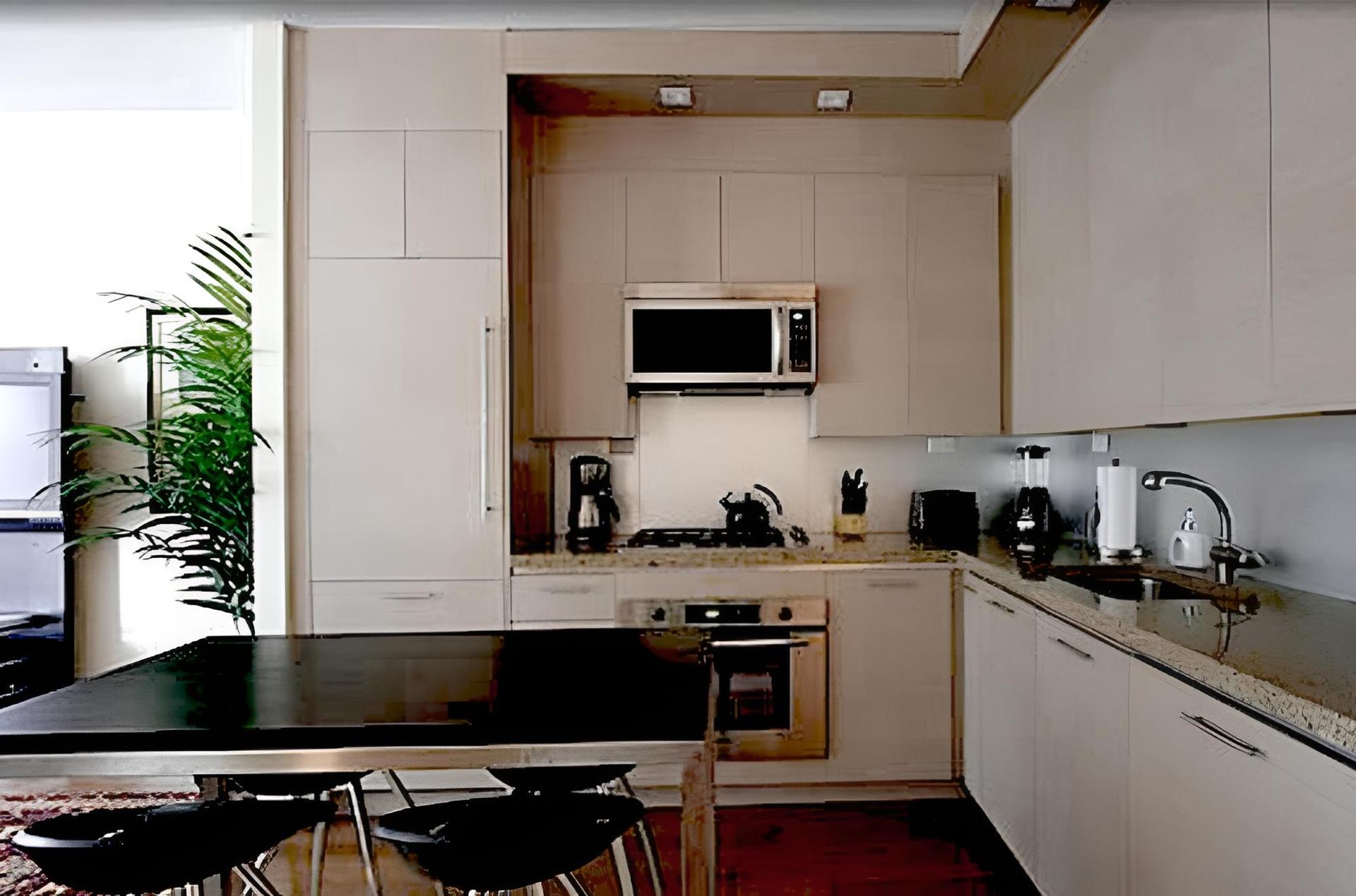 Safehouse Suites Manhattan photo 10