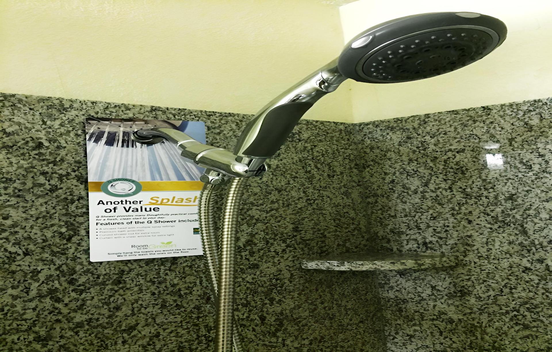 Quality Inn & Suites photo 27
