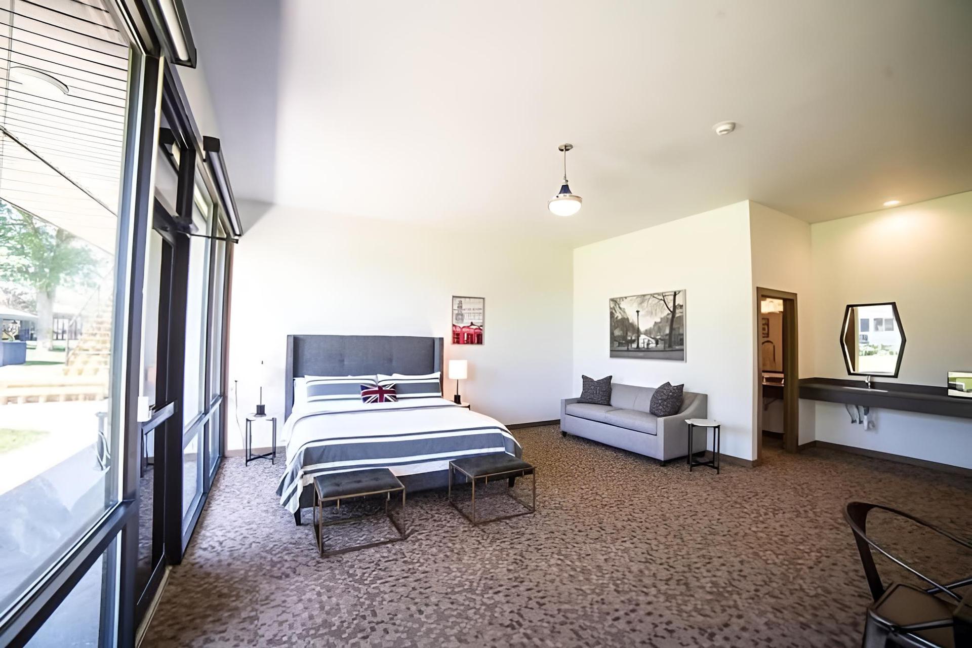 Okoboji Commons Hotel photo 5