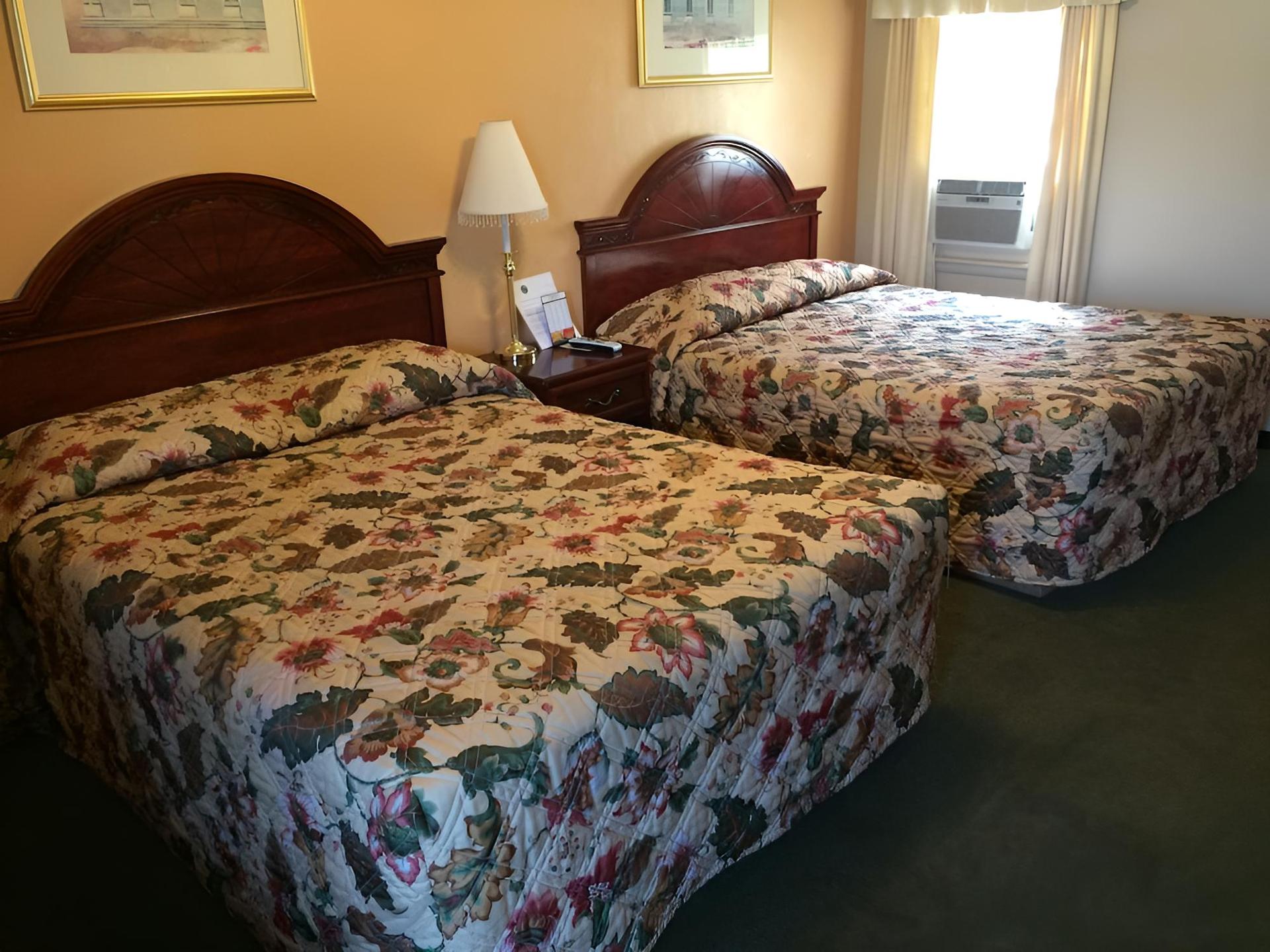 Howard's Motel photo 7