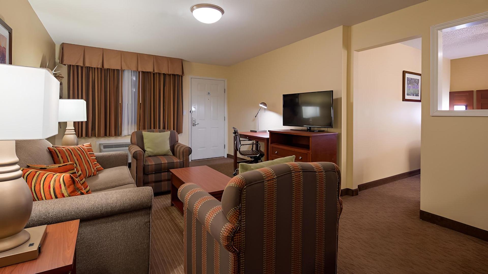 Best Western Llano photo 20