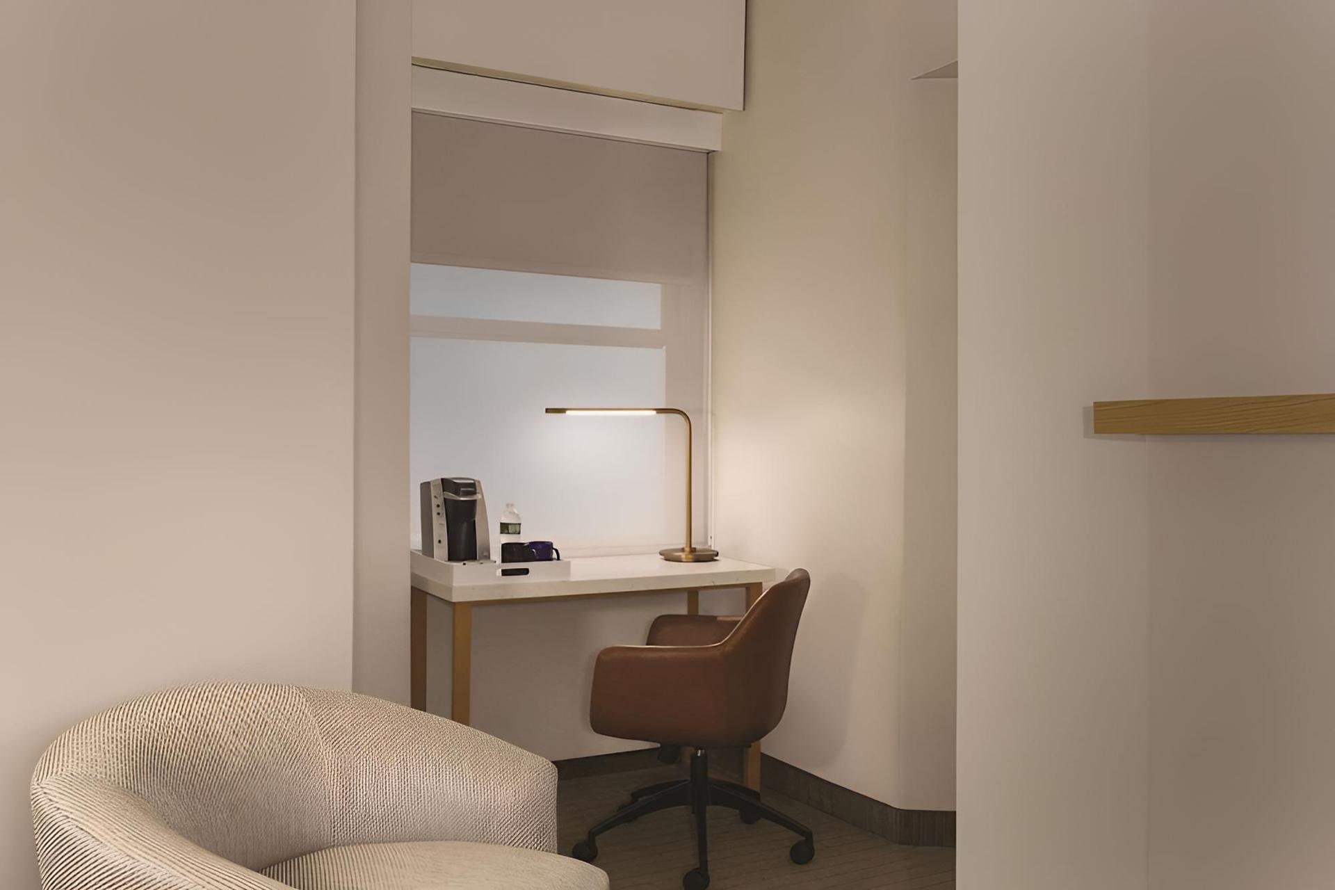 Radisson Hotel New York Wall Street photo 9