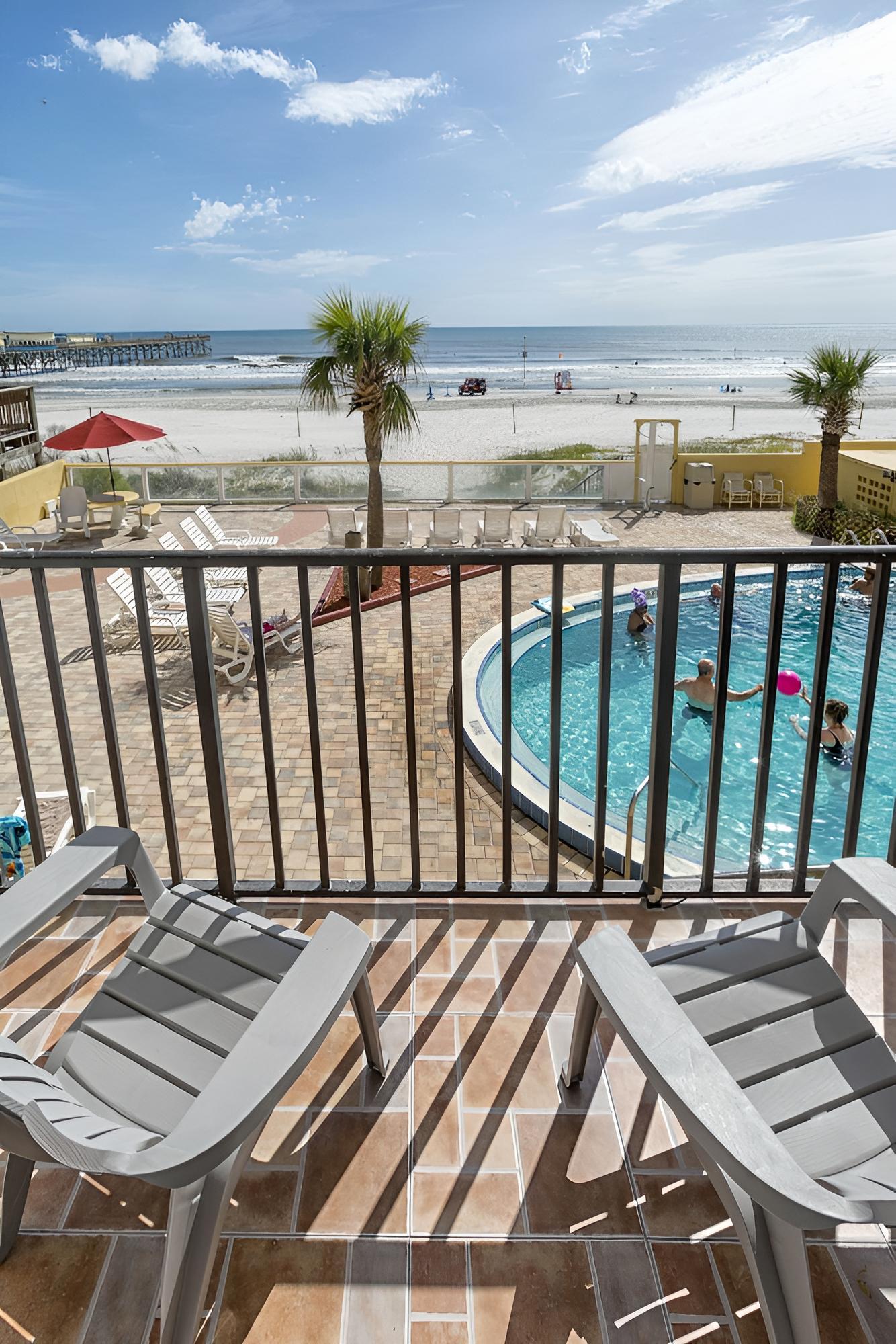 Beach Quarters Daytona photo 13