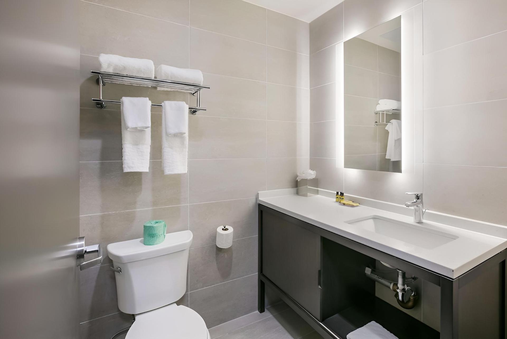 Best Western Plus Executive Residency Bronx photo 2